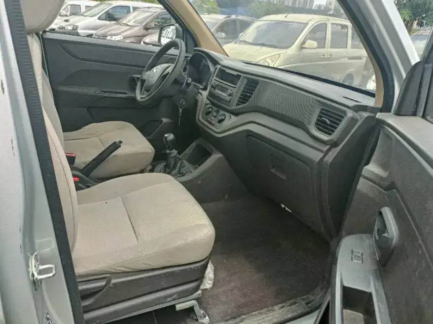 2019 WULING HONGGUANG thumbnail 4