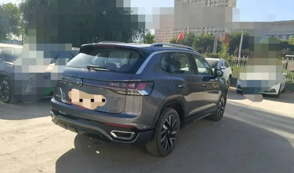 2023 VOLKSWAGEN TAYRON thumbnail 2