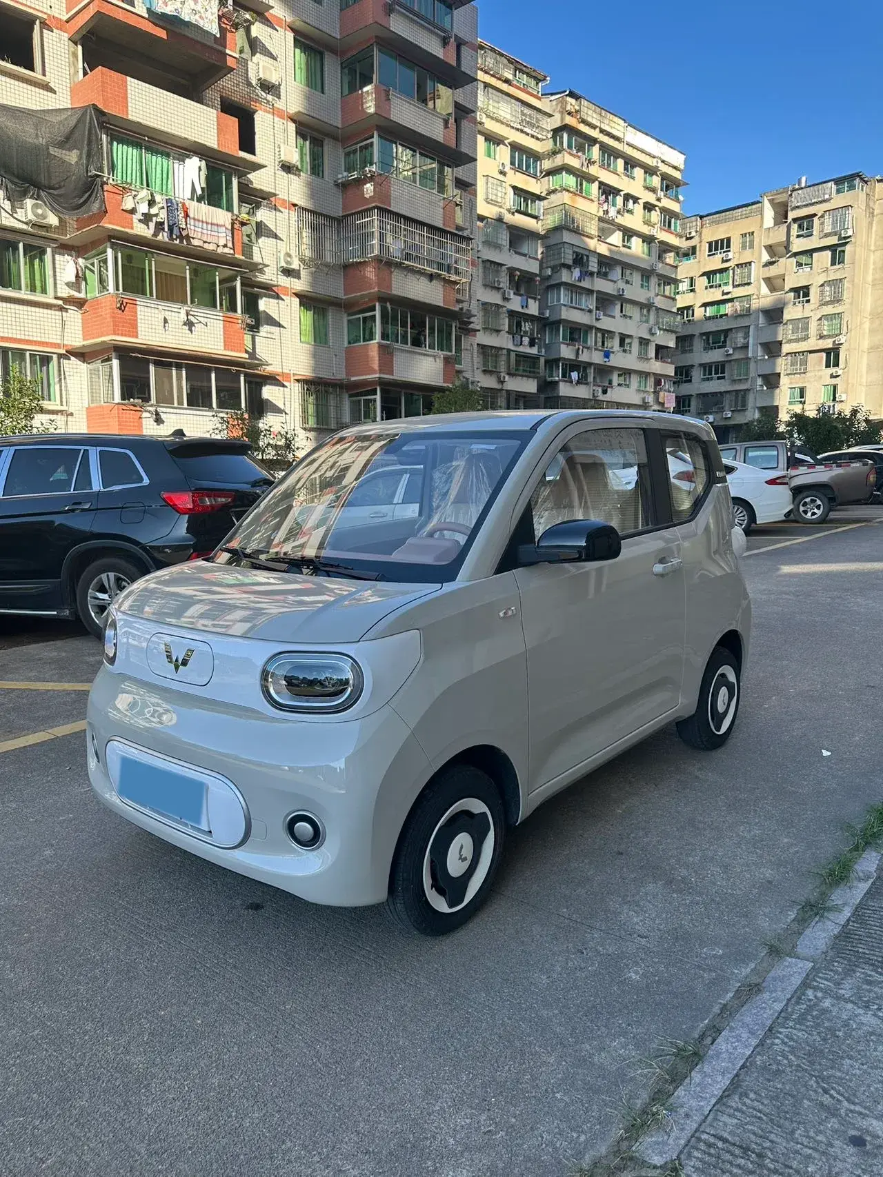 2024 WULING HONGGUANG view 1