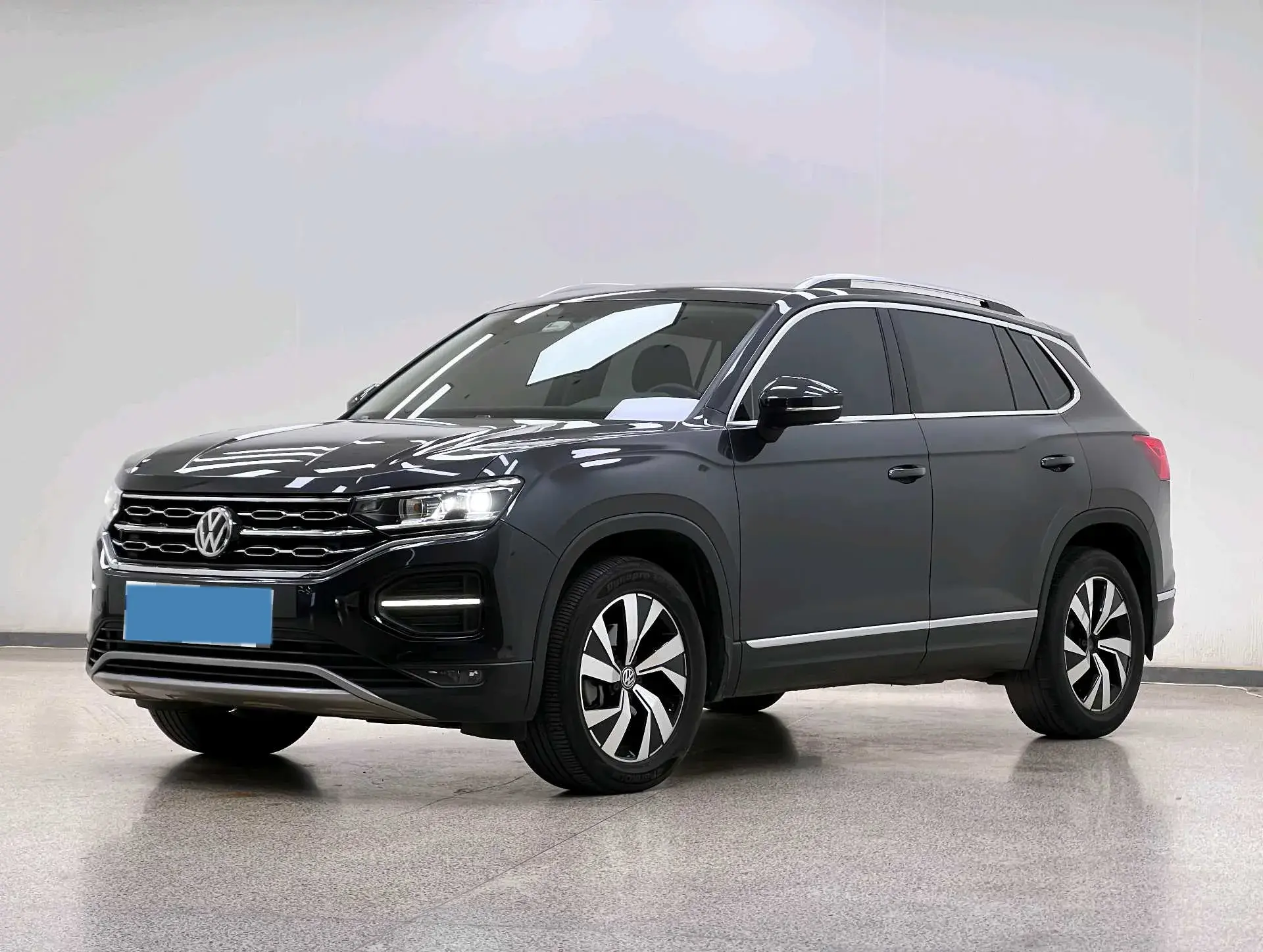 2019 VOLKSWAGEN TAYRON view 1
