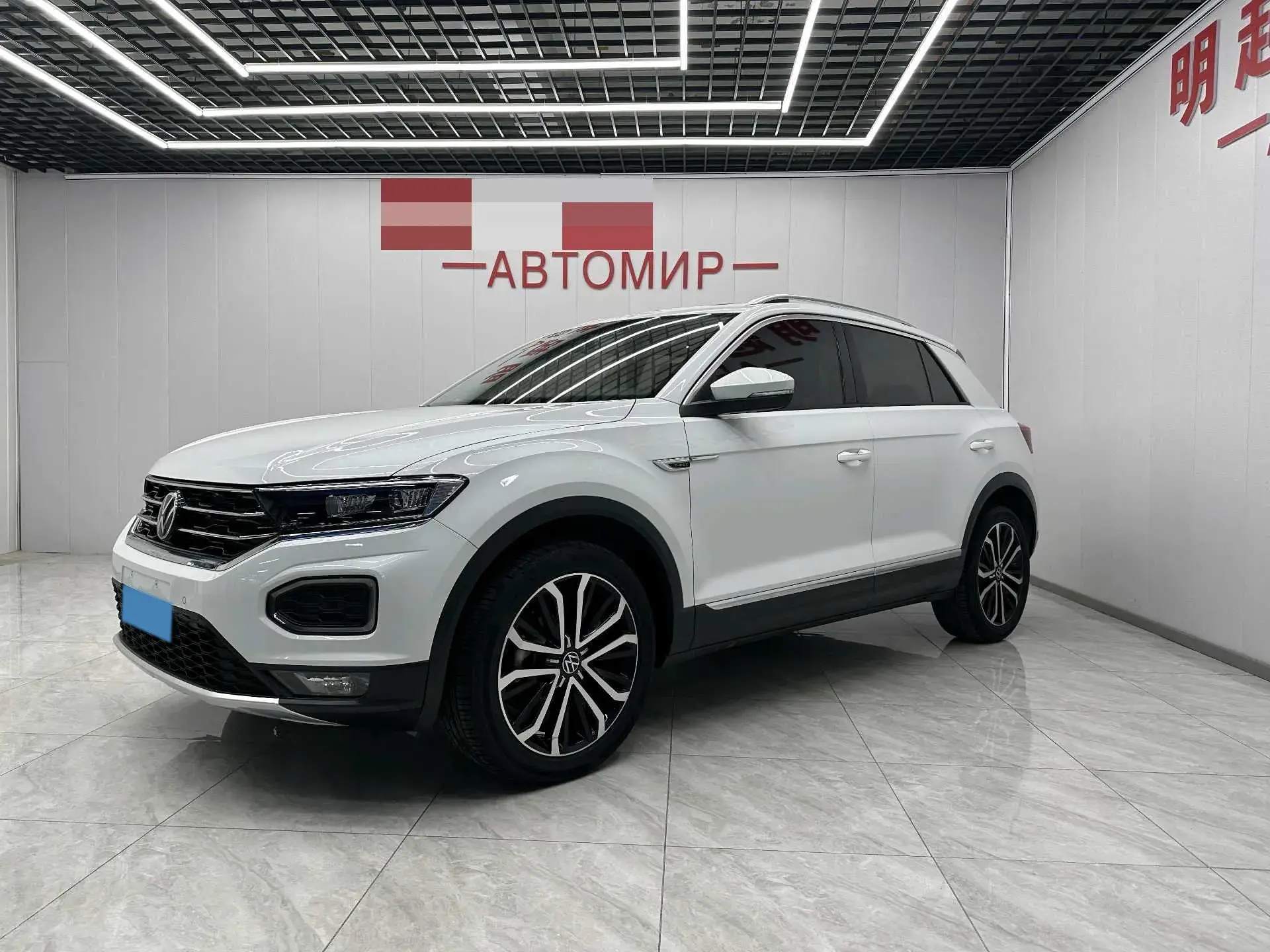 2022 VOLKSWAGEN T-ROC view 1