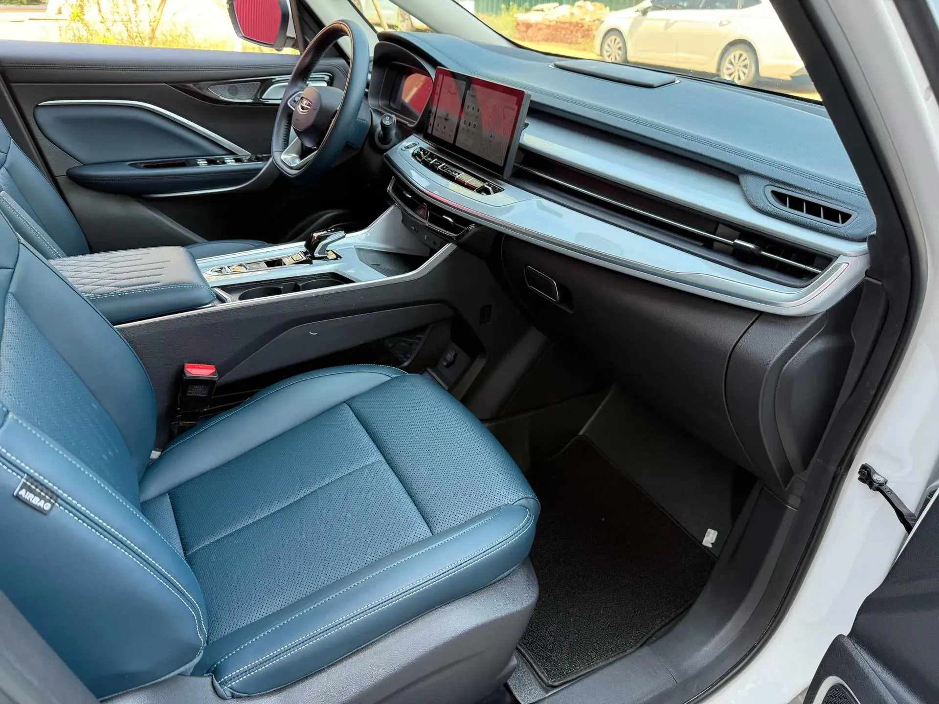 2023 GEELY JIAJI thumbnail 4