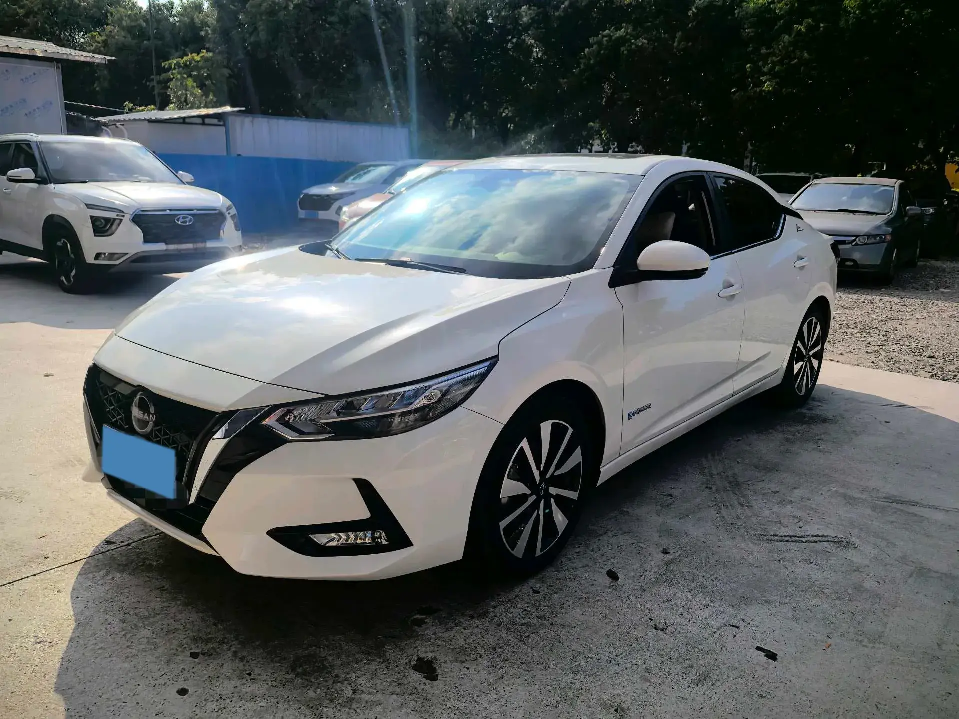 2022 NISSAN SYLPHY view 1