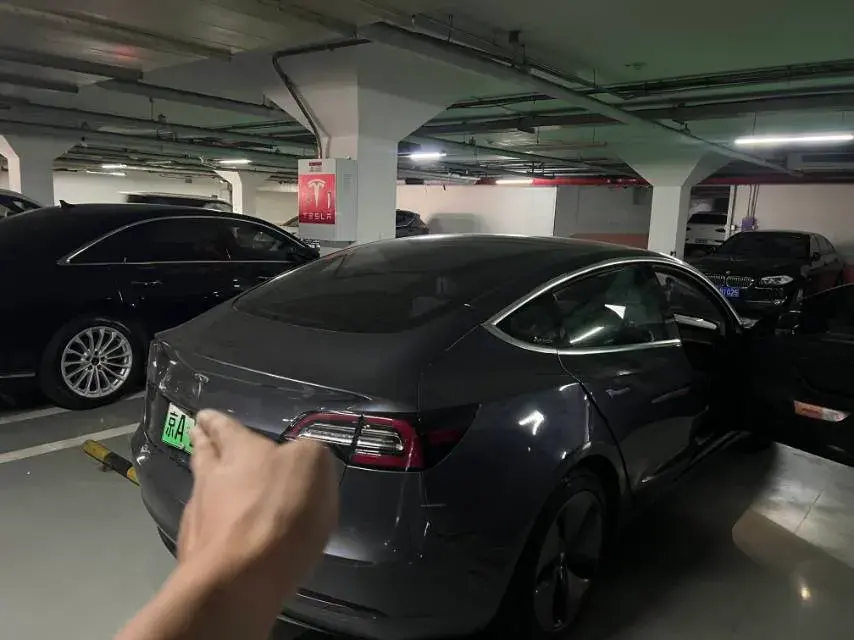 2019 TESLA MODEL thumbnail 4