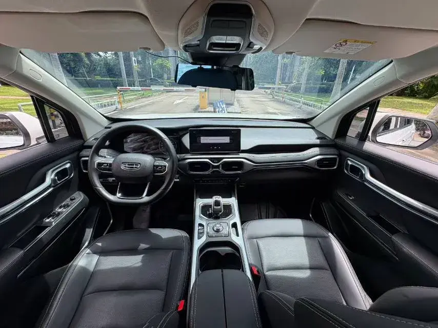 2020 GEELY OKAVANGO thumbnail 4