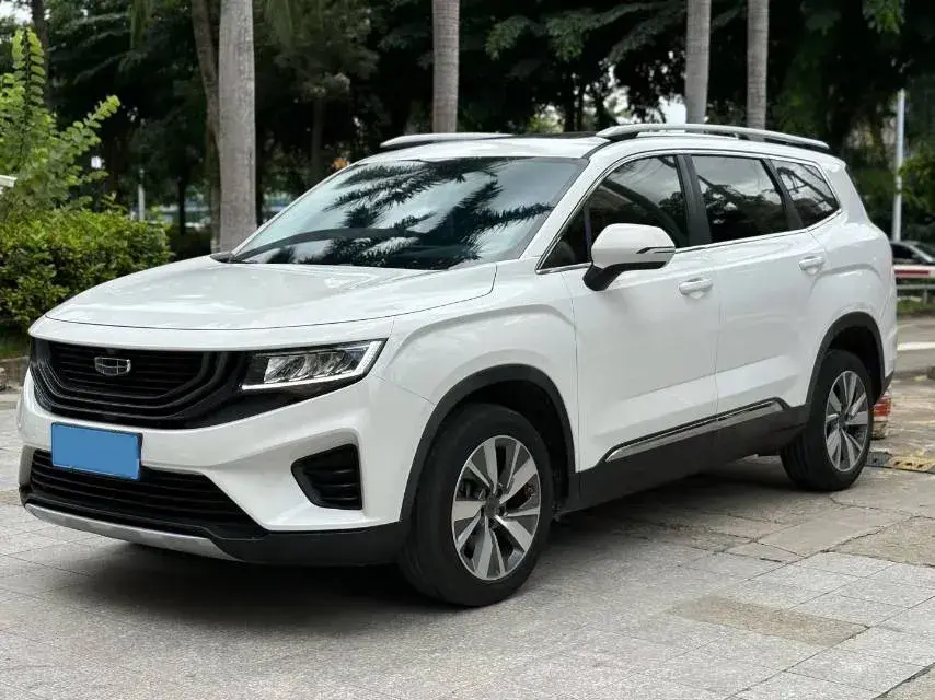 2020 GEELY OKAVANGO view 1