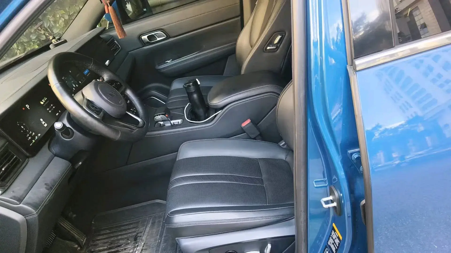 2020 LI ONE thumbnail 2