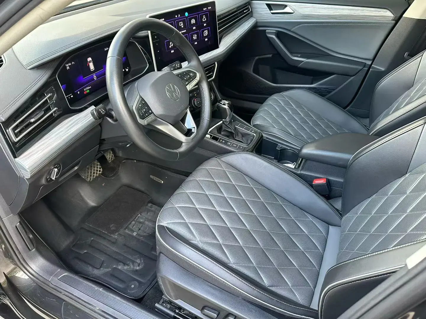 2023 VOLKSWAGEN SAGITAR thumbnail 4