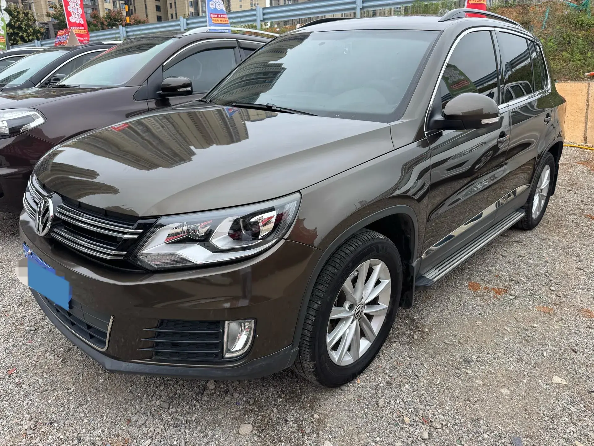 2016 VOLKSWAGEN TIGUAN view 1