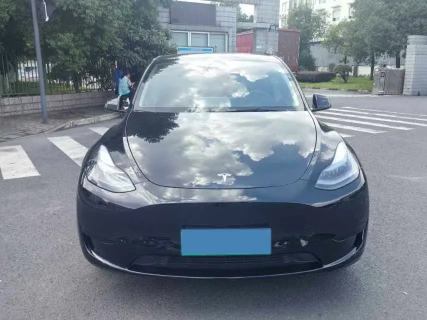 2022 TESLA MODEL thumbnail 2