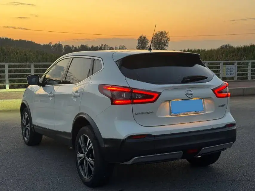 2021 NISSAN QASHQAI thumbnail 4