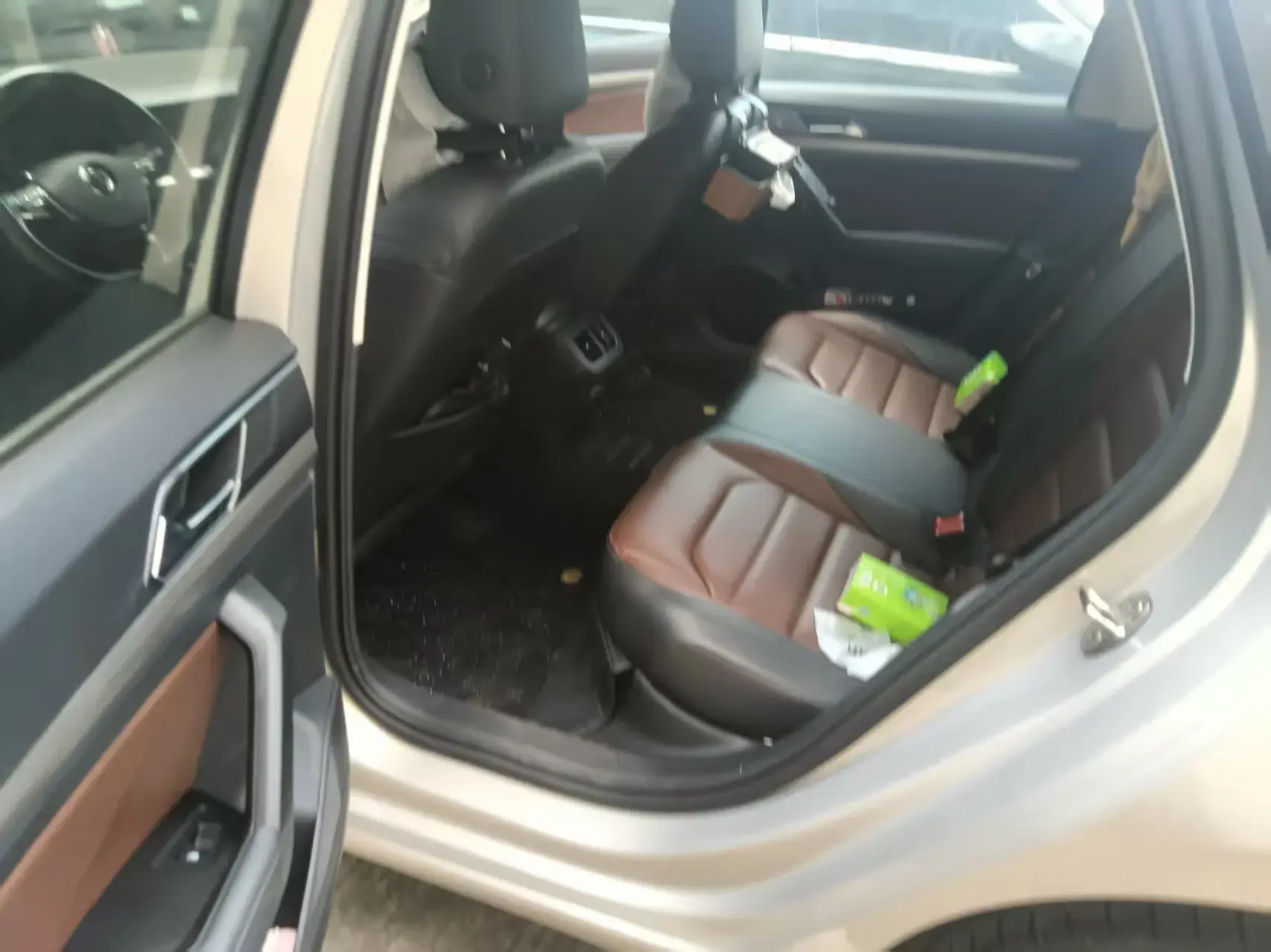 2021 VOLKSWAGEN LAVIDA thumbnail 3