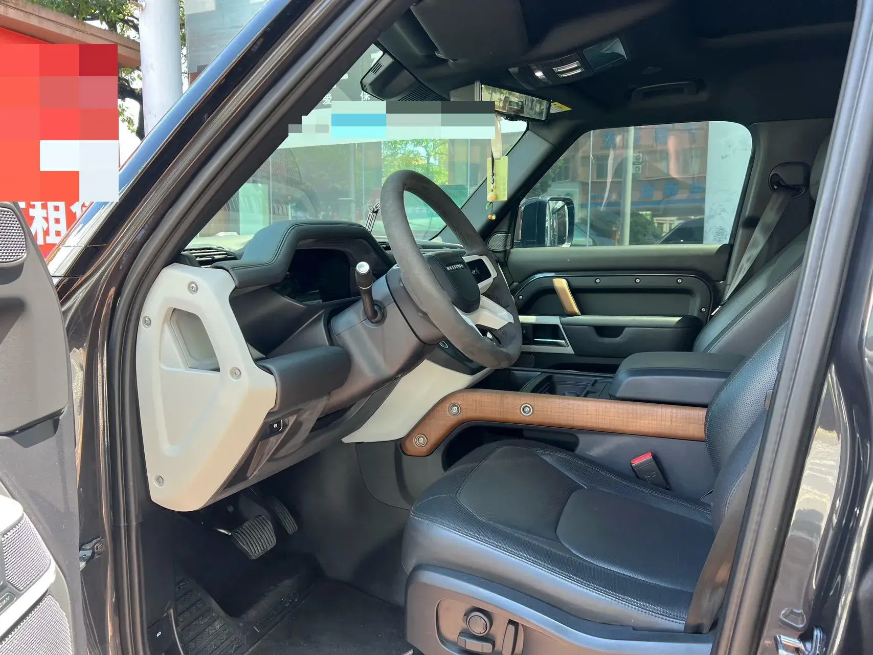 2022 LAND ROVER thumbnail 3