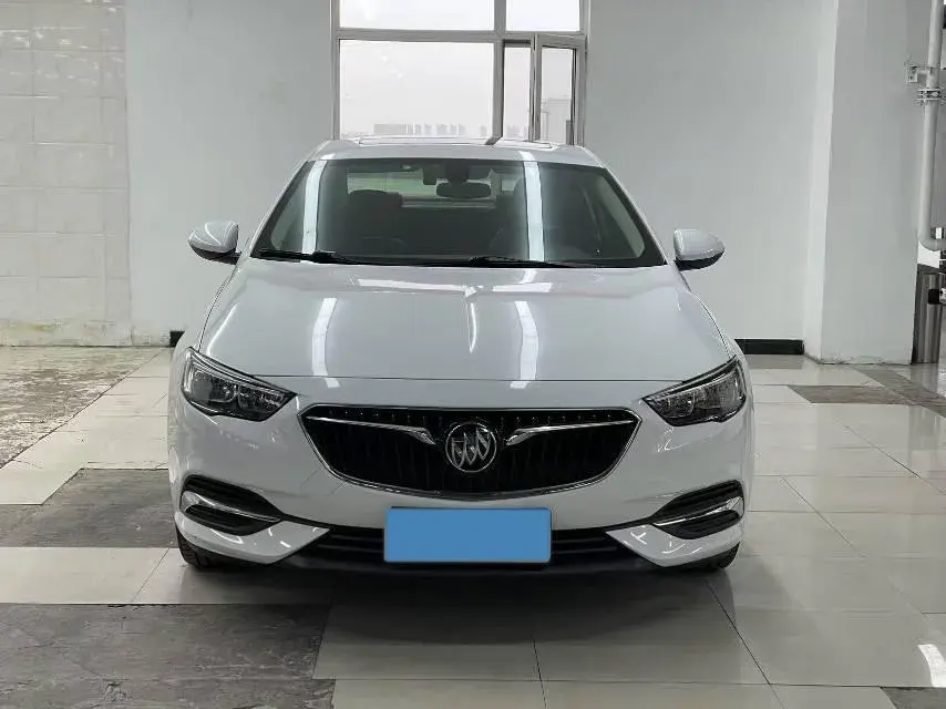 2019 BUICK REGAL thumbnail 2