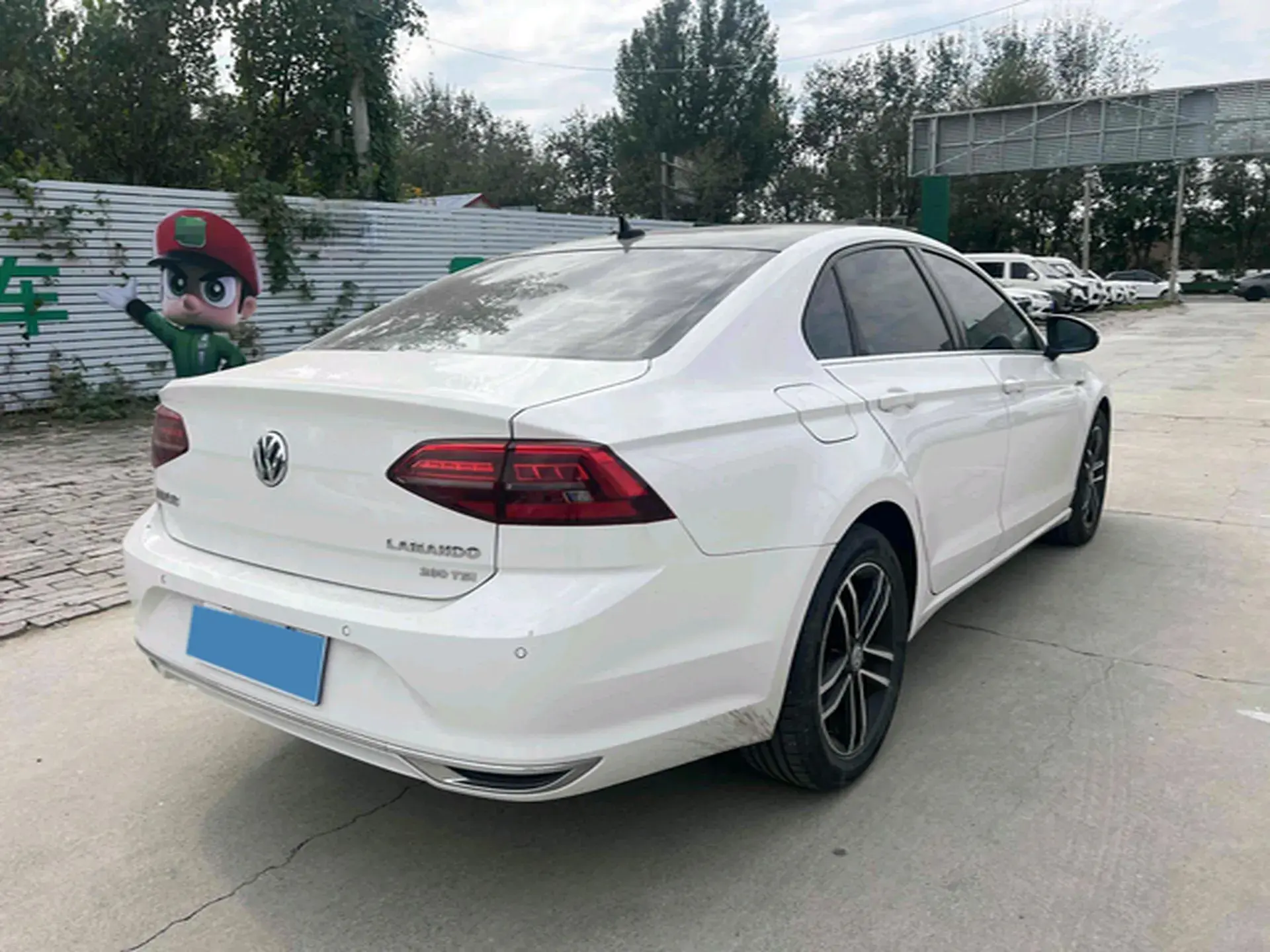 2021 VOLKSWAGEN LAMANDO thumbnail 4