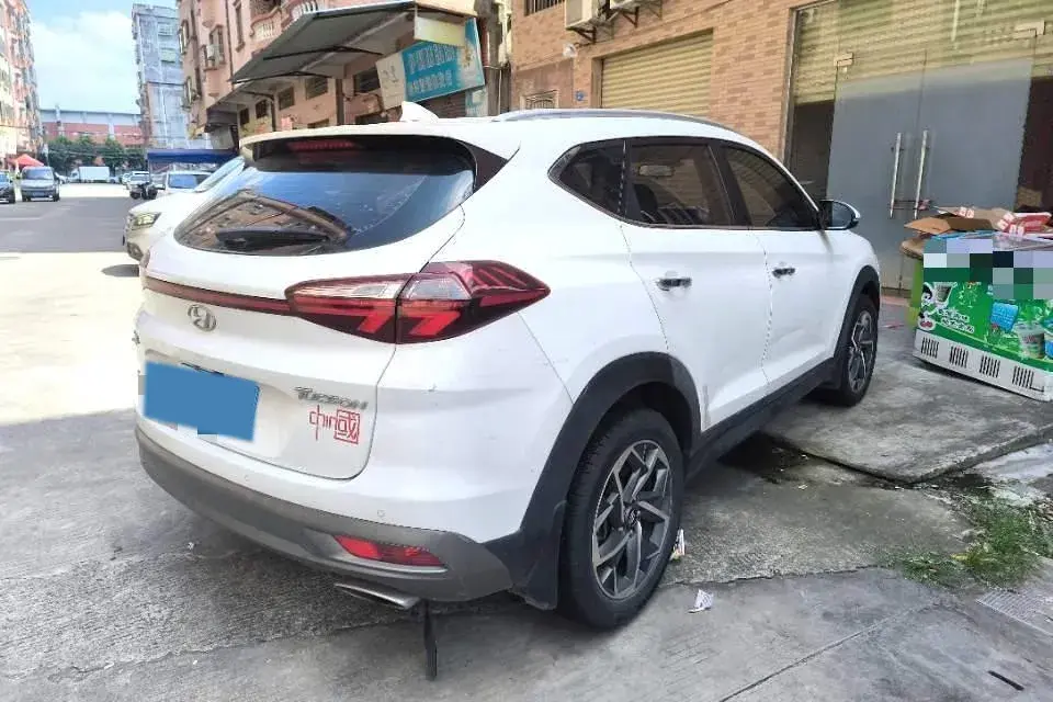 2019 HYUNDAI TUCSON thumbnail 4