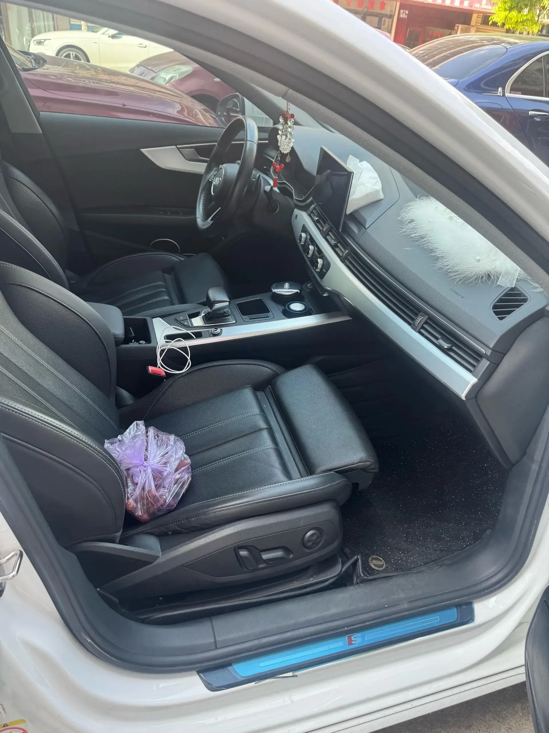 2022 AUDI A4L thumbnail 4