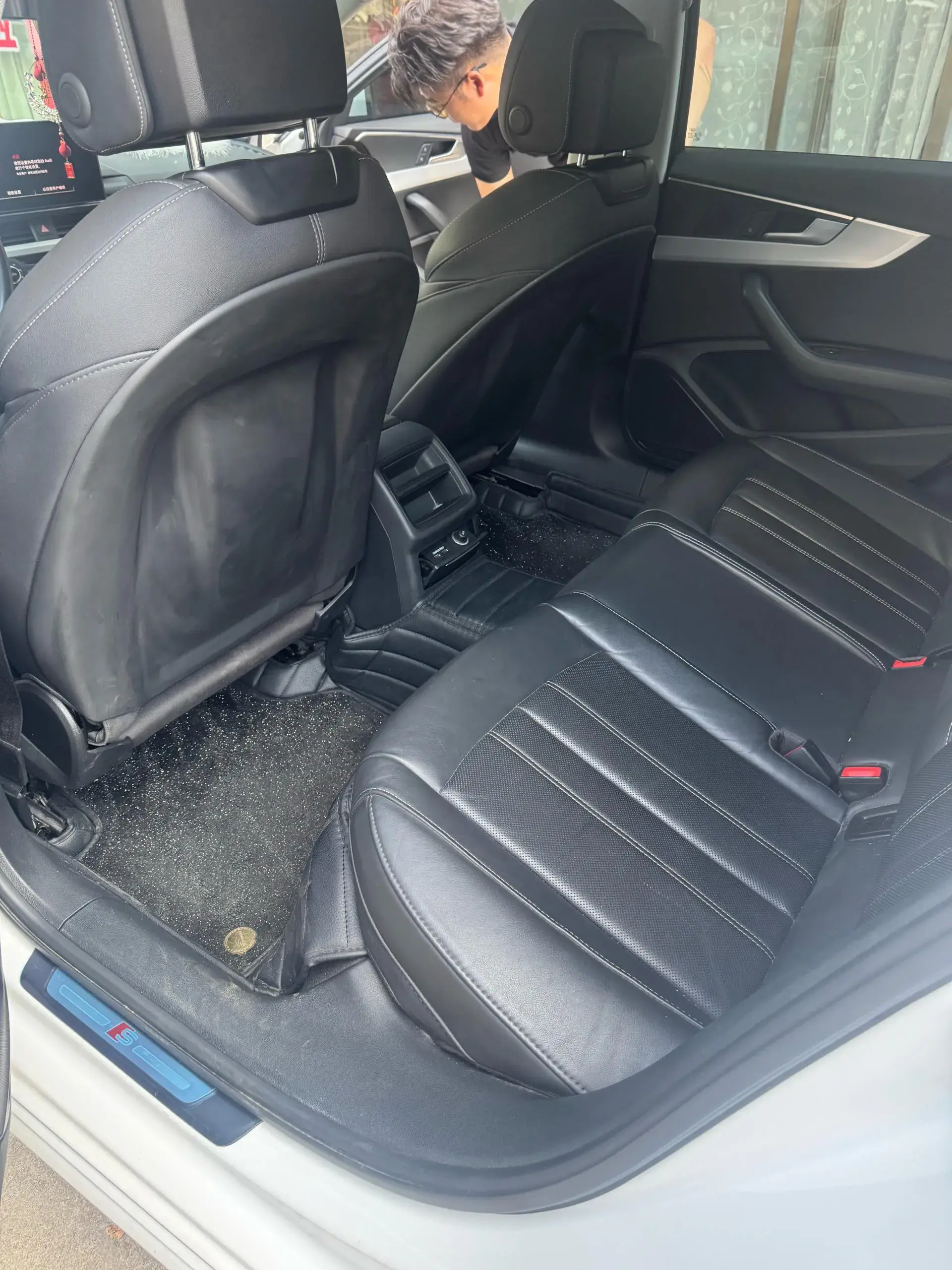 2022 AUDI A4L thumbnail 3