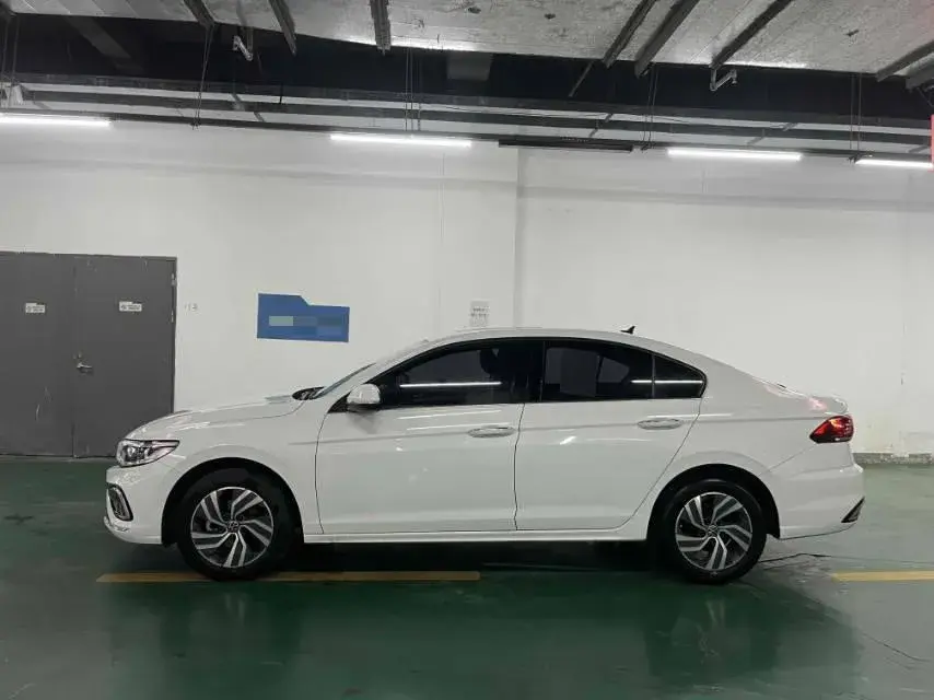 2023 VOLKSWAGEN BORA thumbnail 3