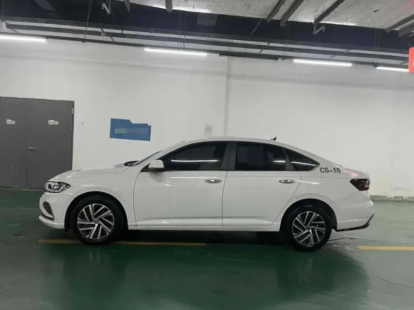 2023 VOLKSWAGEN LAVIDA thumbnail 3