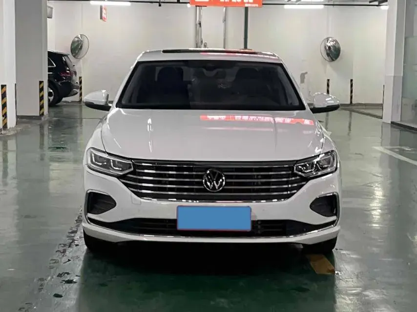 2023 VOLKSWAGEN LAVIDA thumbnail 2