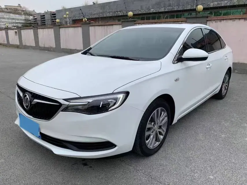 2019 BUICK EXCELLE view 1
