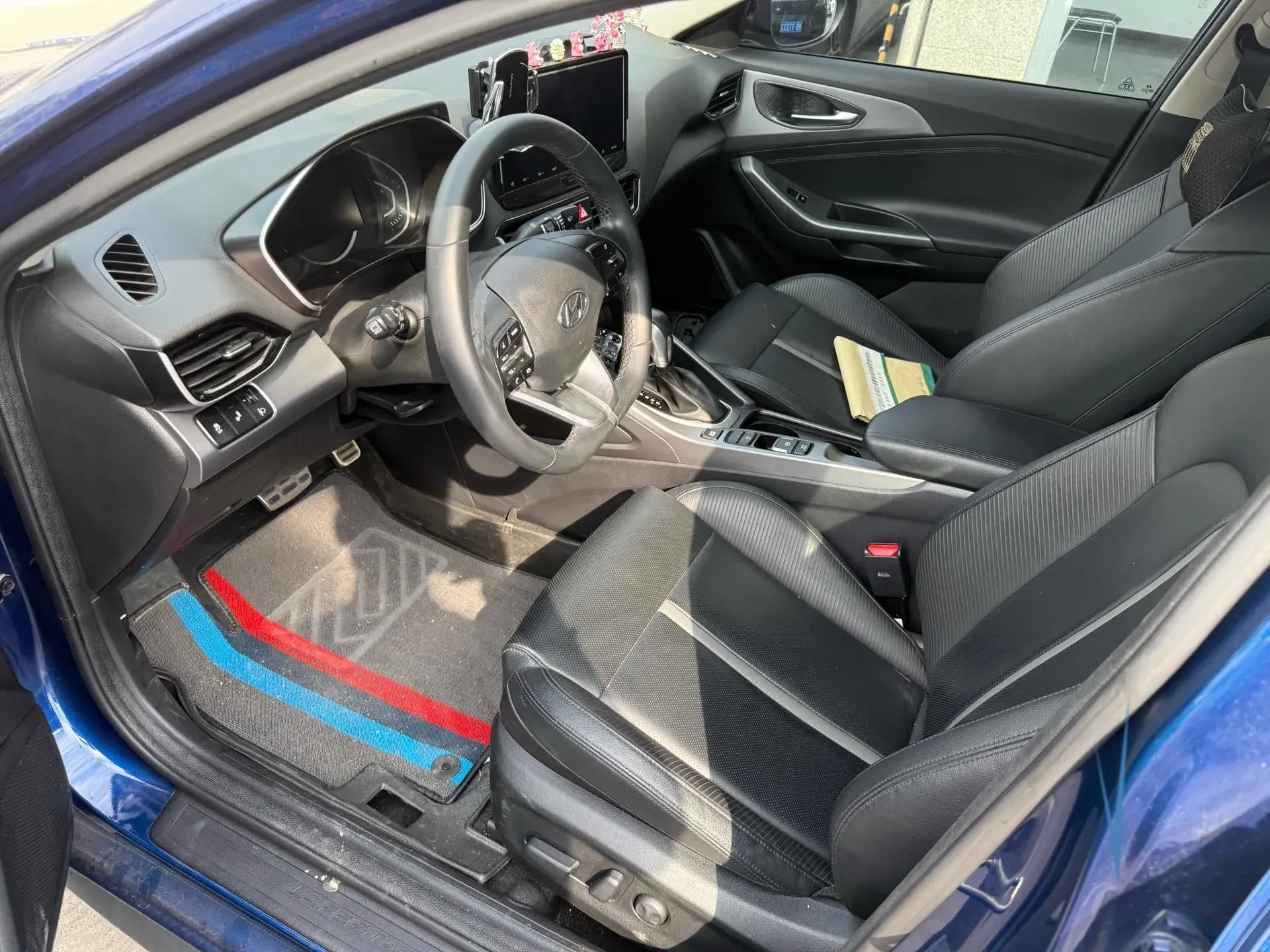 2019 HYUNDAI LA thumbnail 4