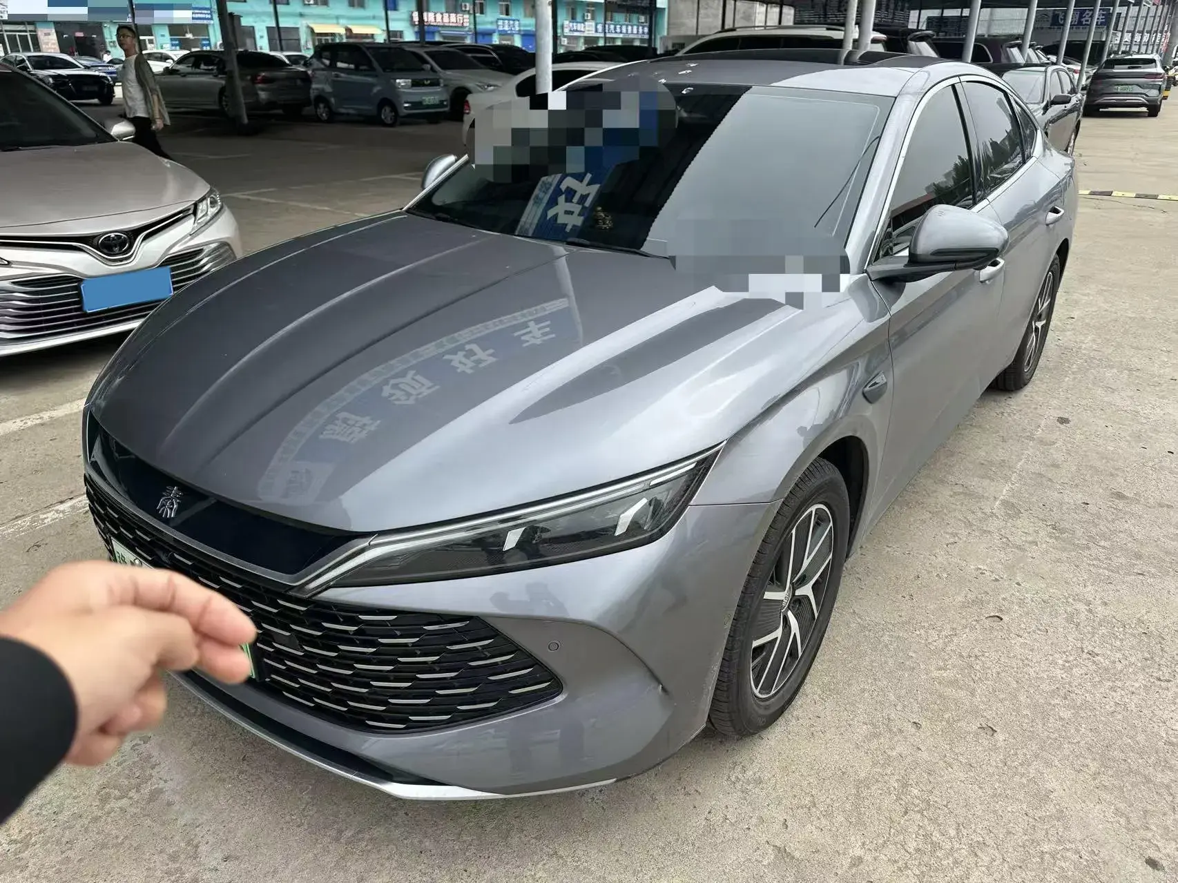 2025 BYD QINL view 1