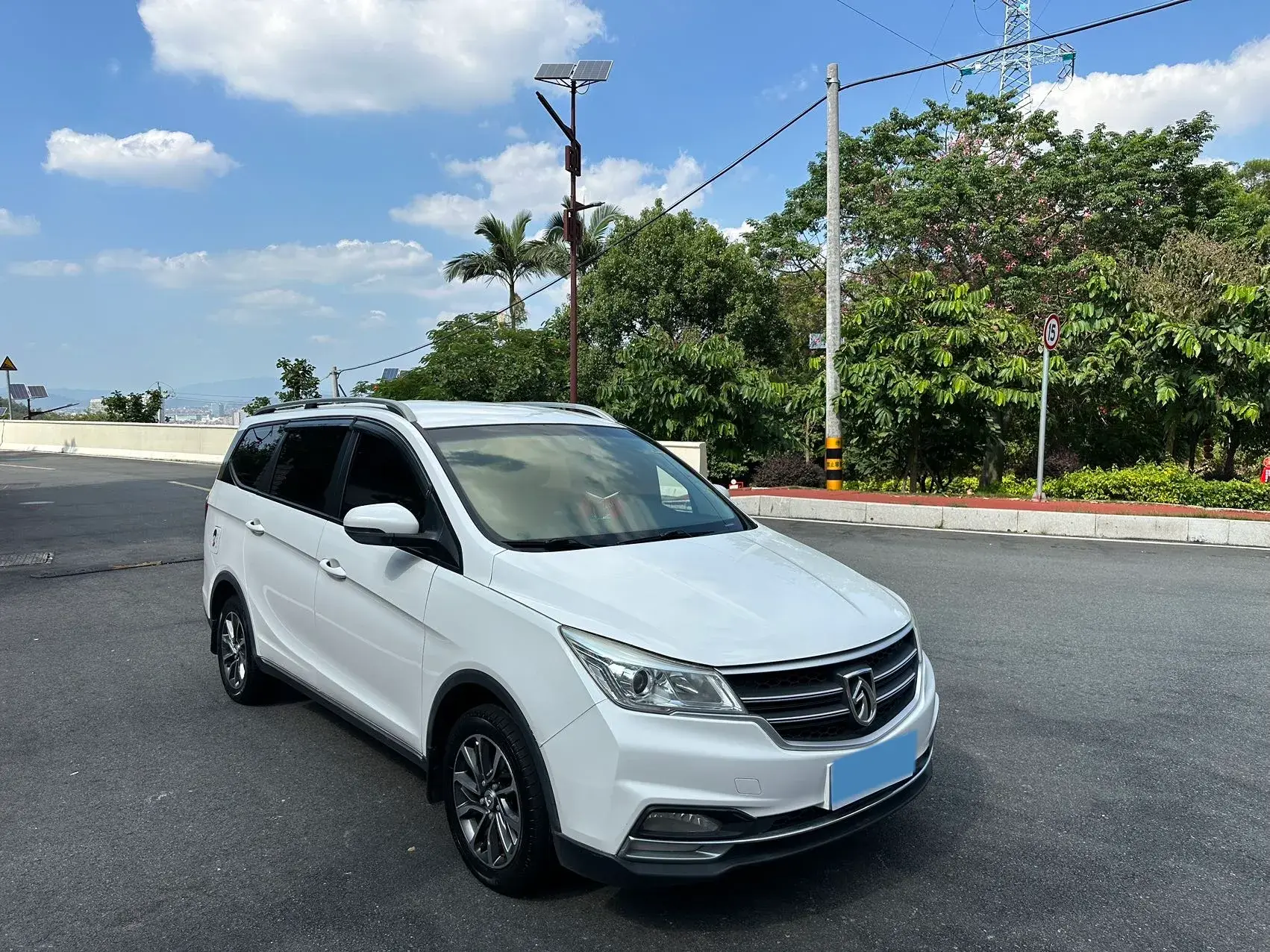 2019 BAOJUN 730 thumbnail 3