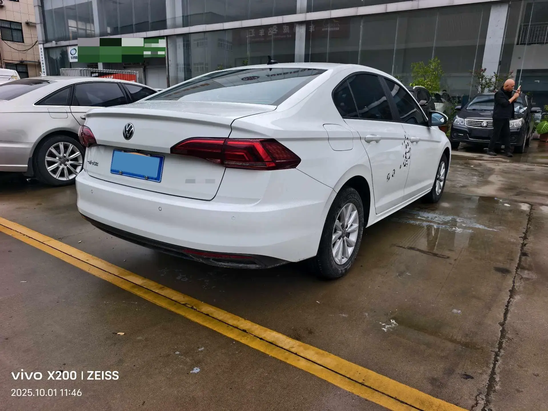 2021 VOLKSWAGEN BORA thumbnail 4