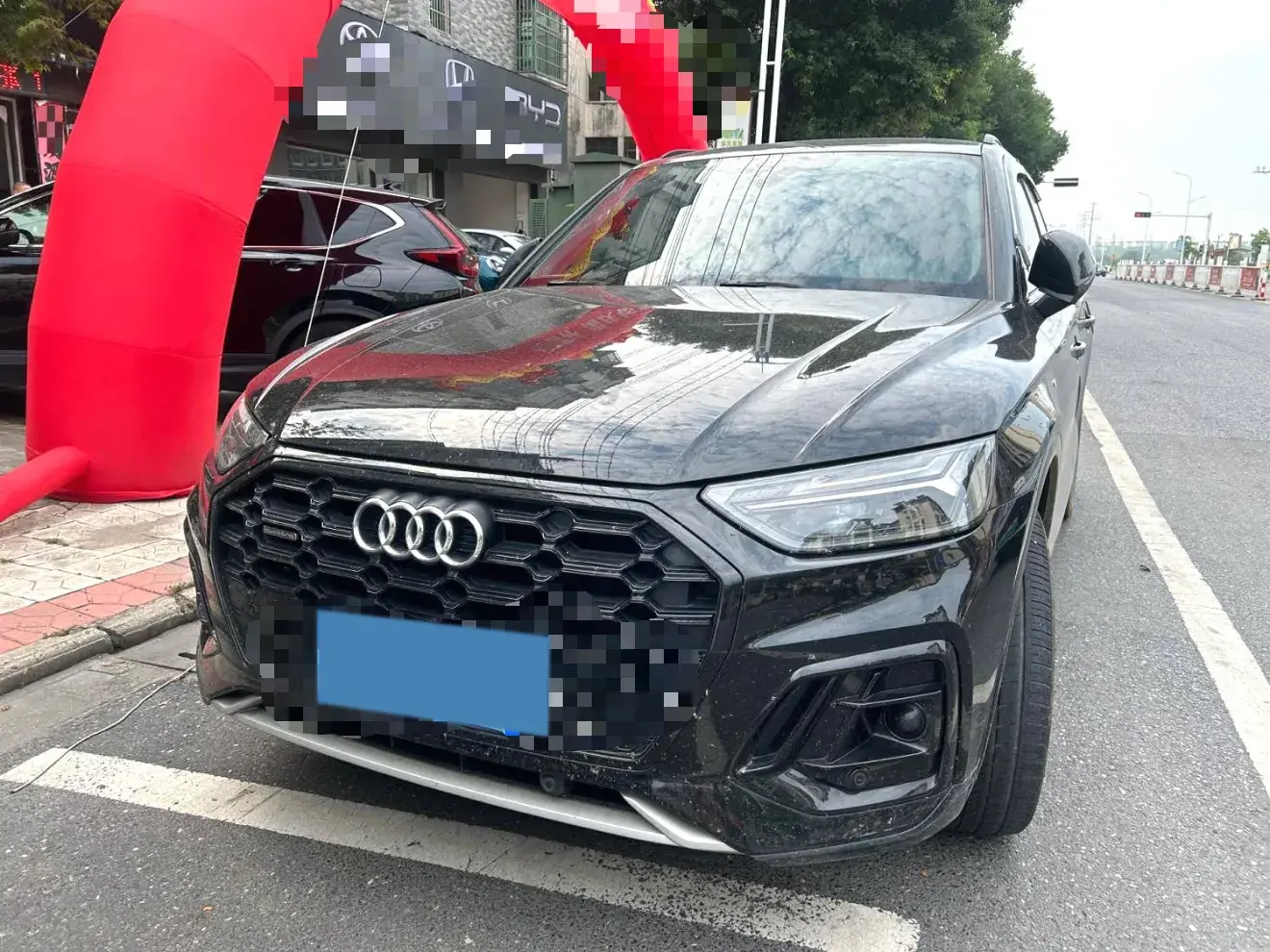 2022 AUDI Q5L view 1