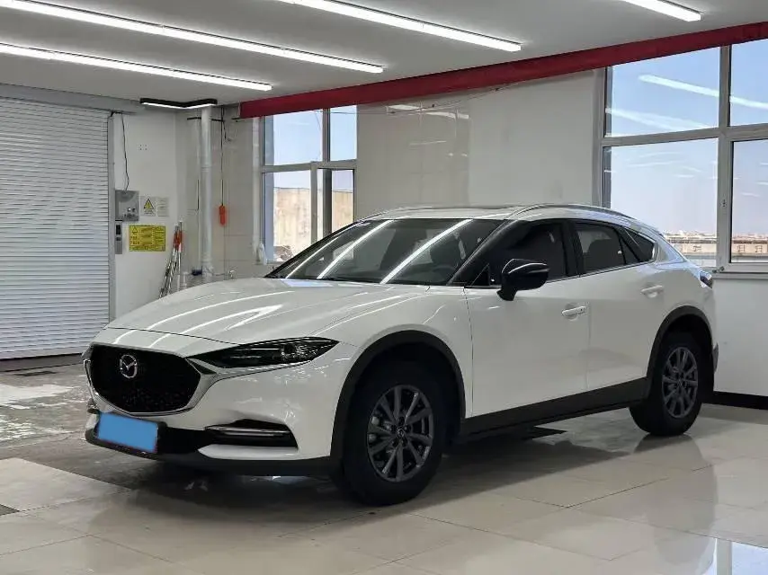 2020 MAZDA CX-4 view 1