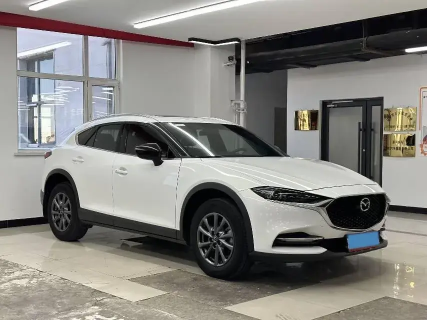 2020 MAZDA CX-4 thumbnail 3