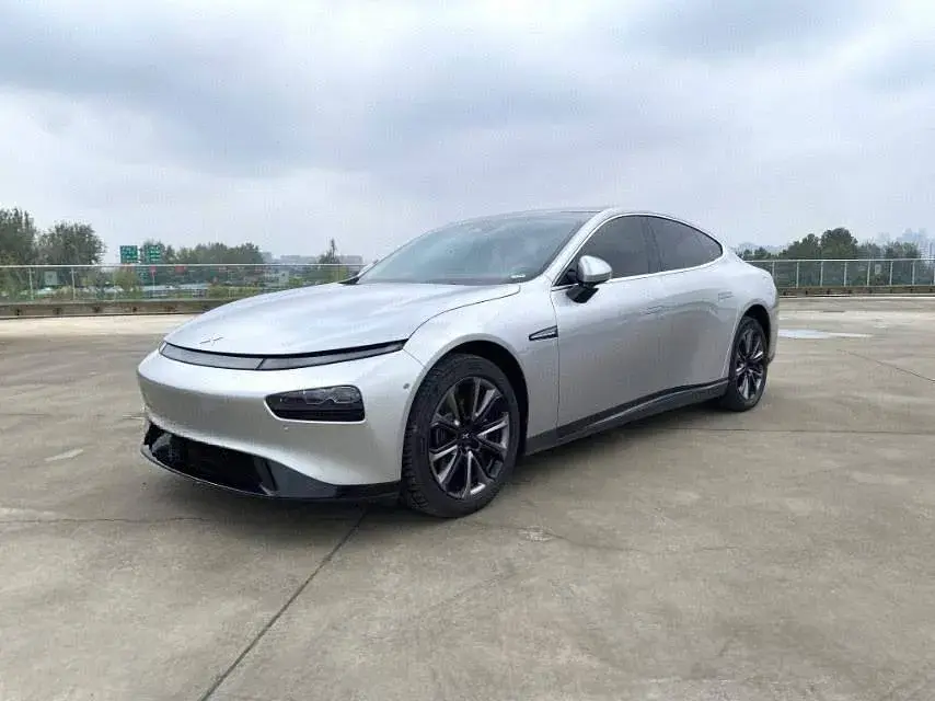 2021 XPENG P7 view 1