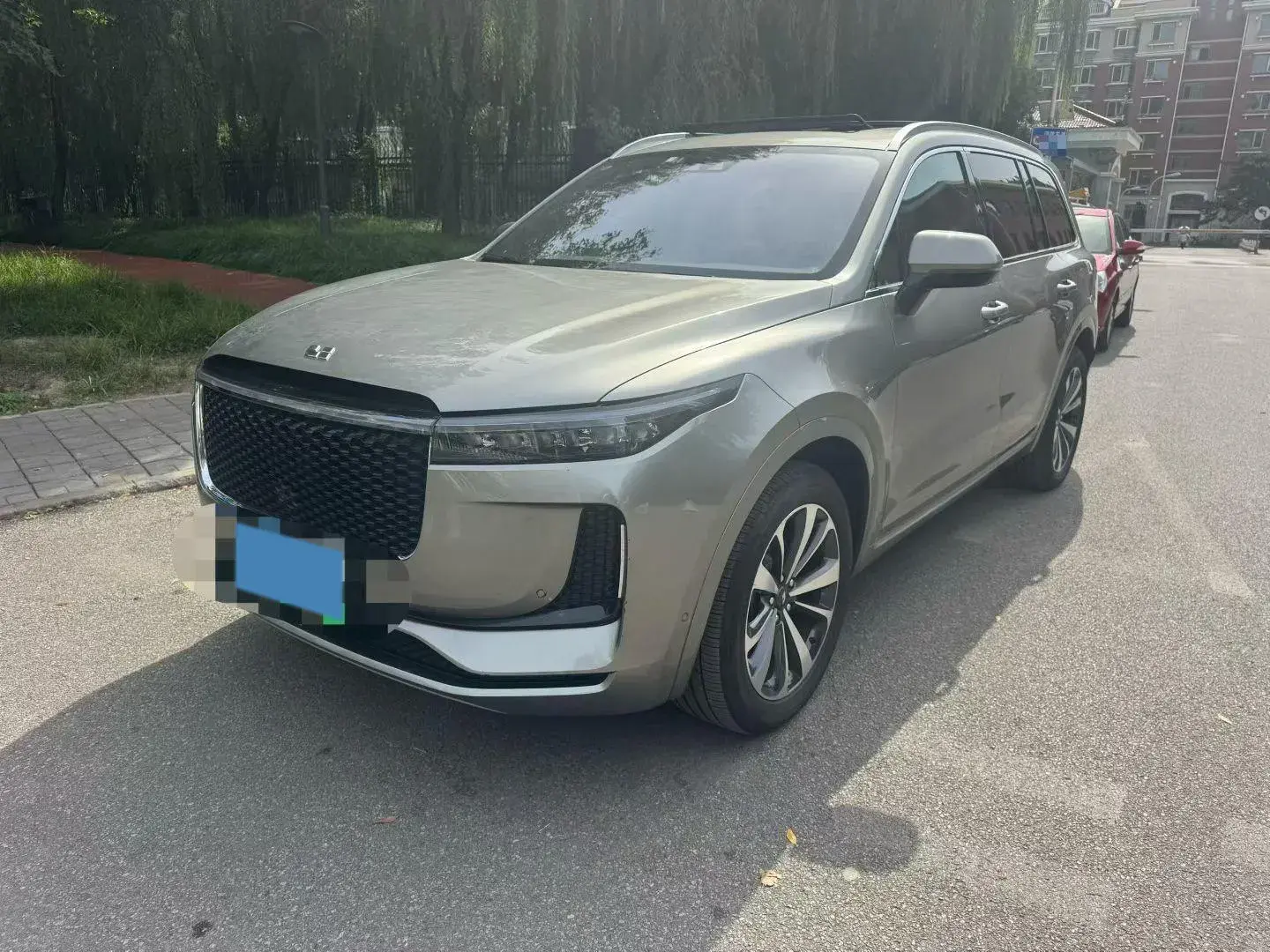 2020 LI ONE view 1