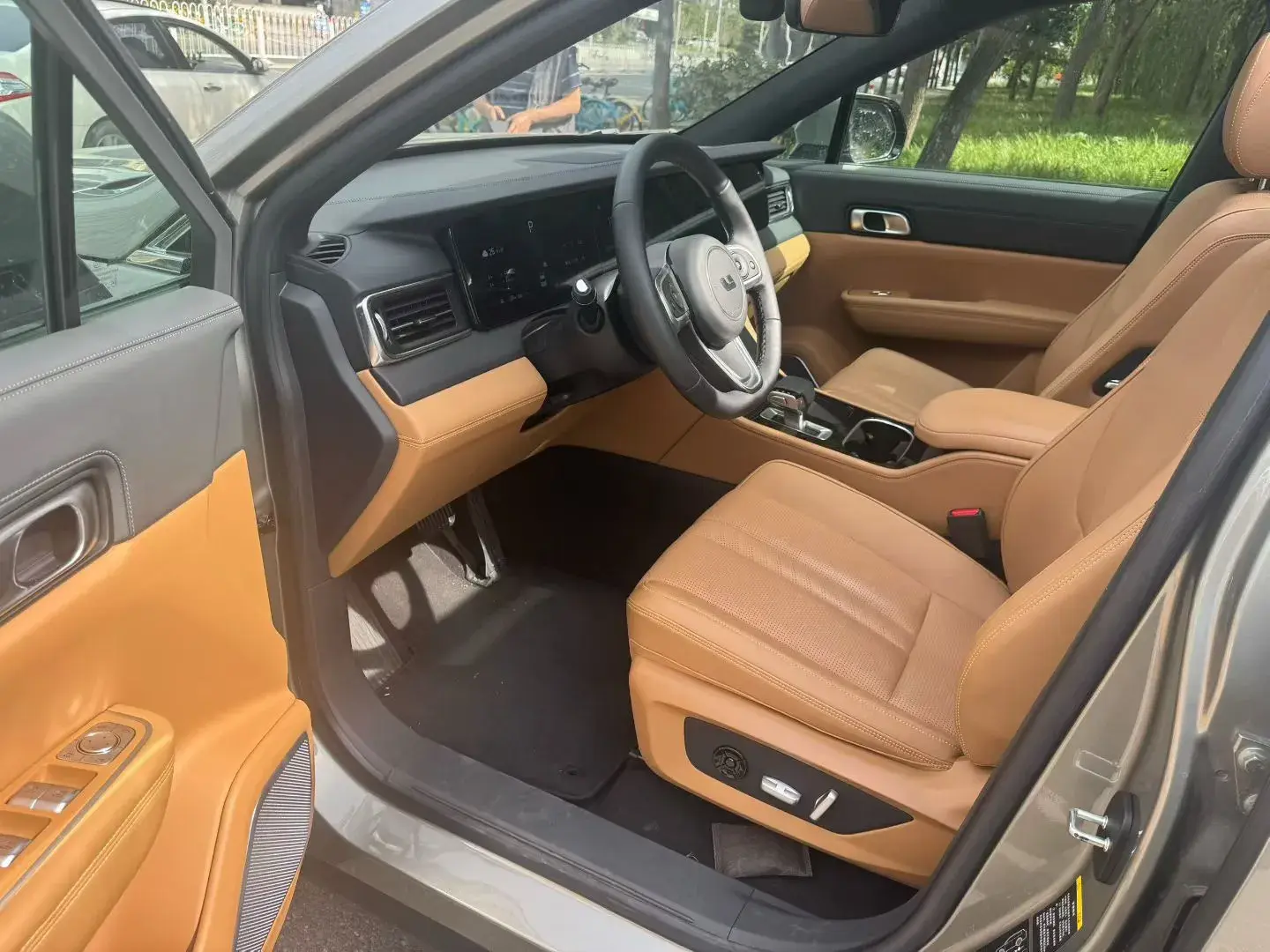 2020 LI ONE thumbnail 4