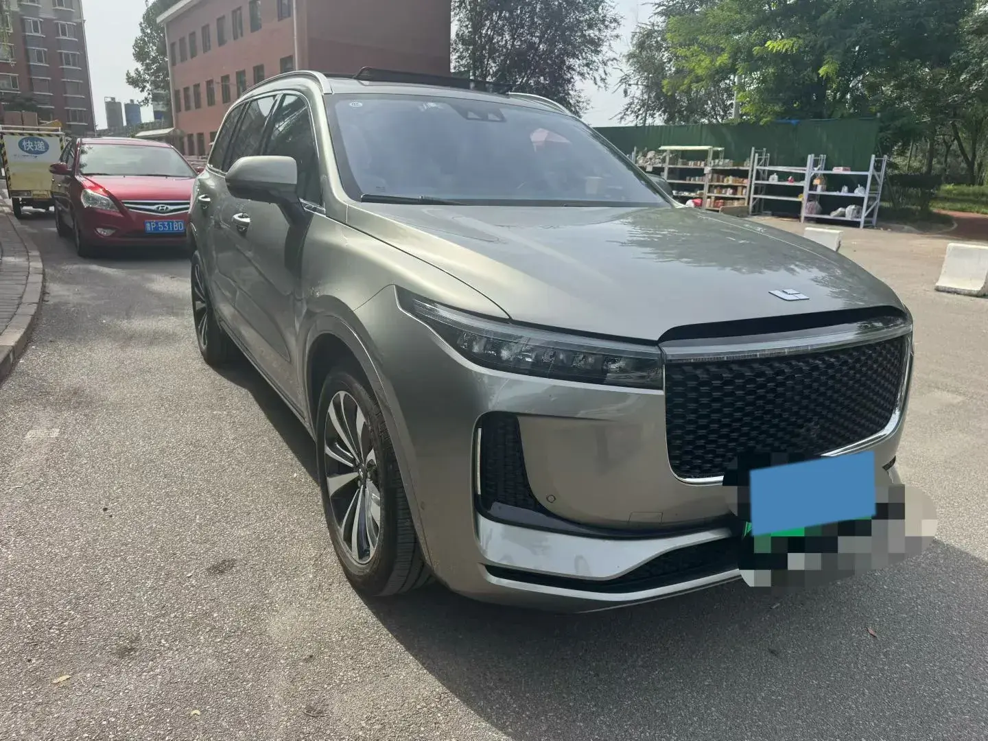 2020 LI ONE thumbnail 2