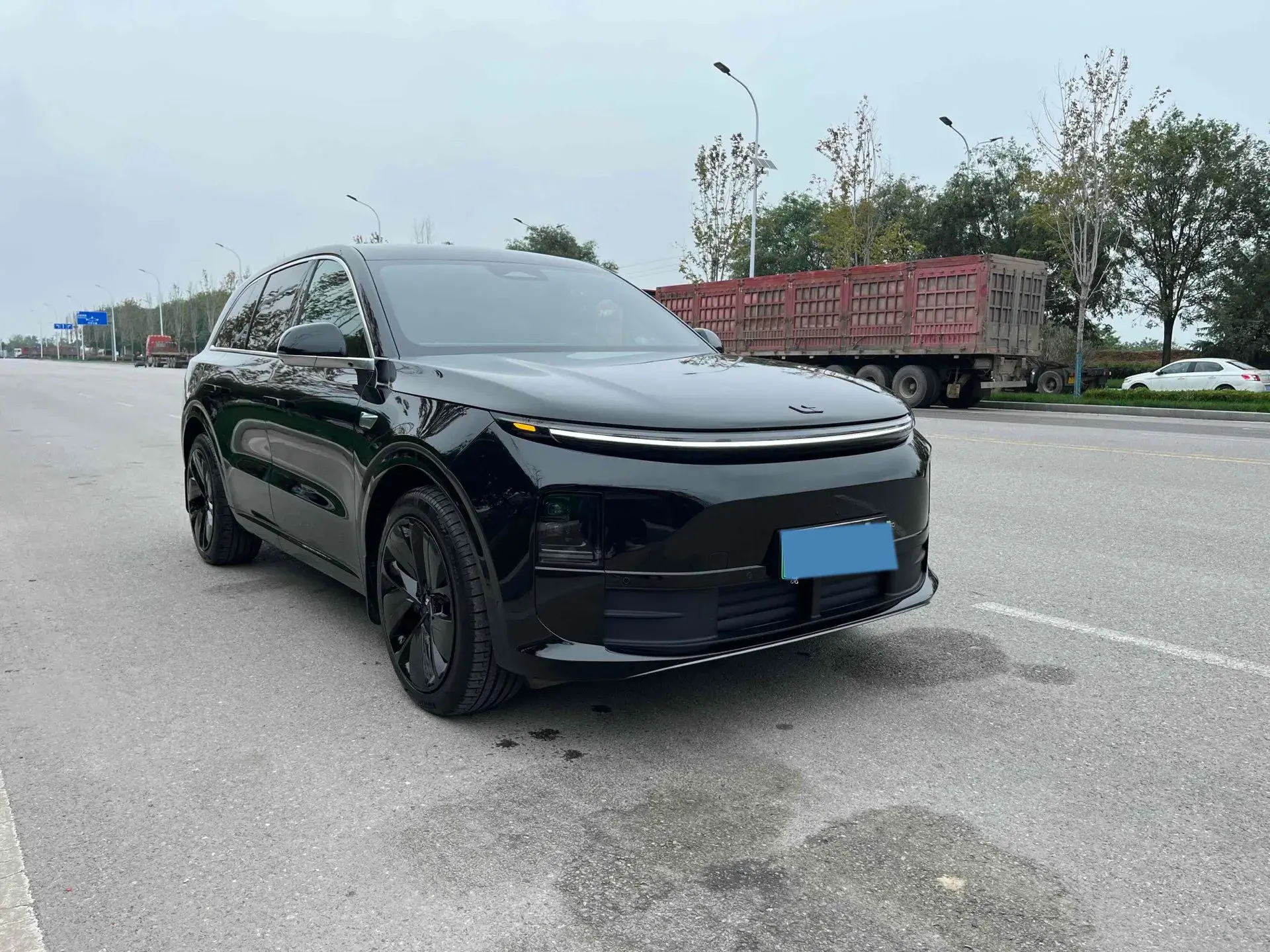 2024 LI L6 thumbnail 3