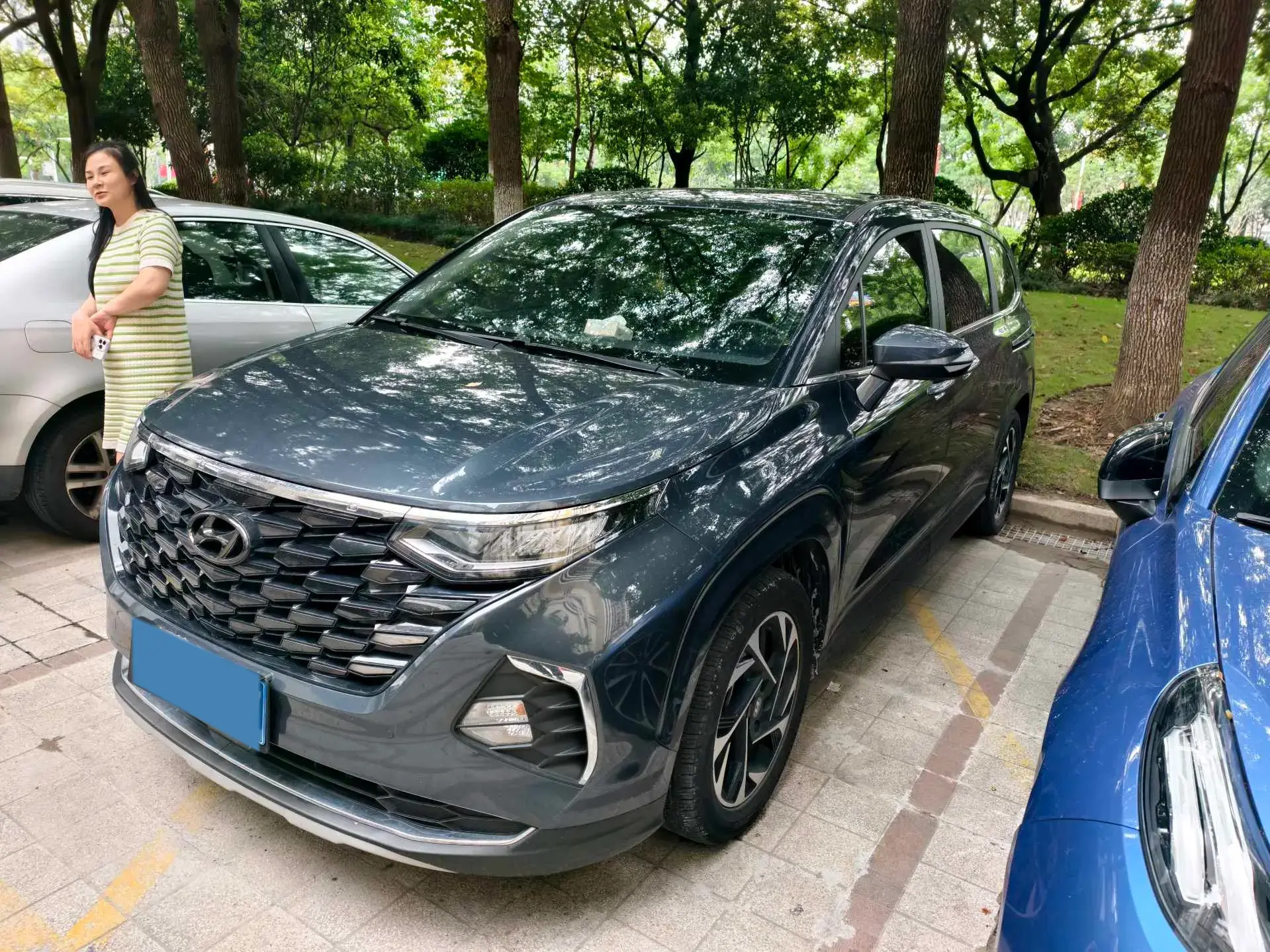2021 HYUNDAI CUSTO view 1