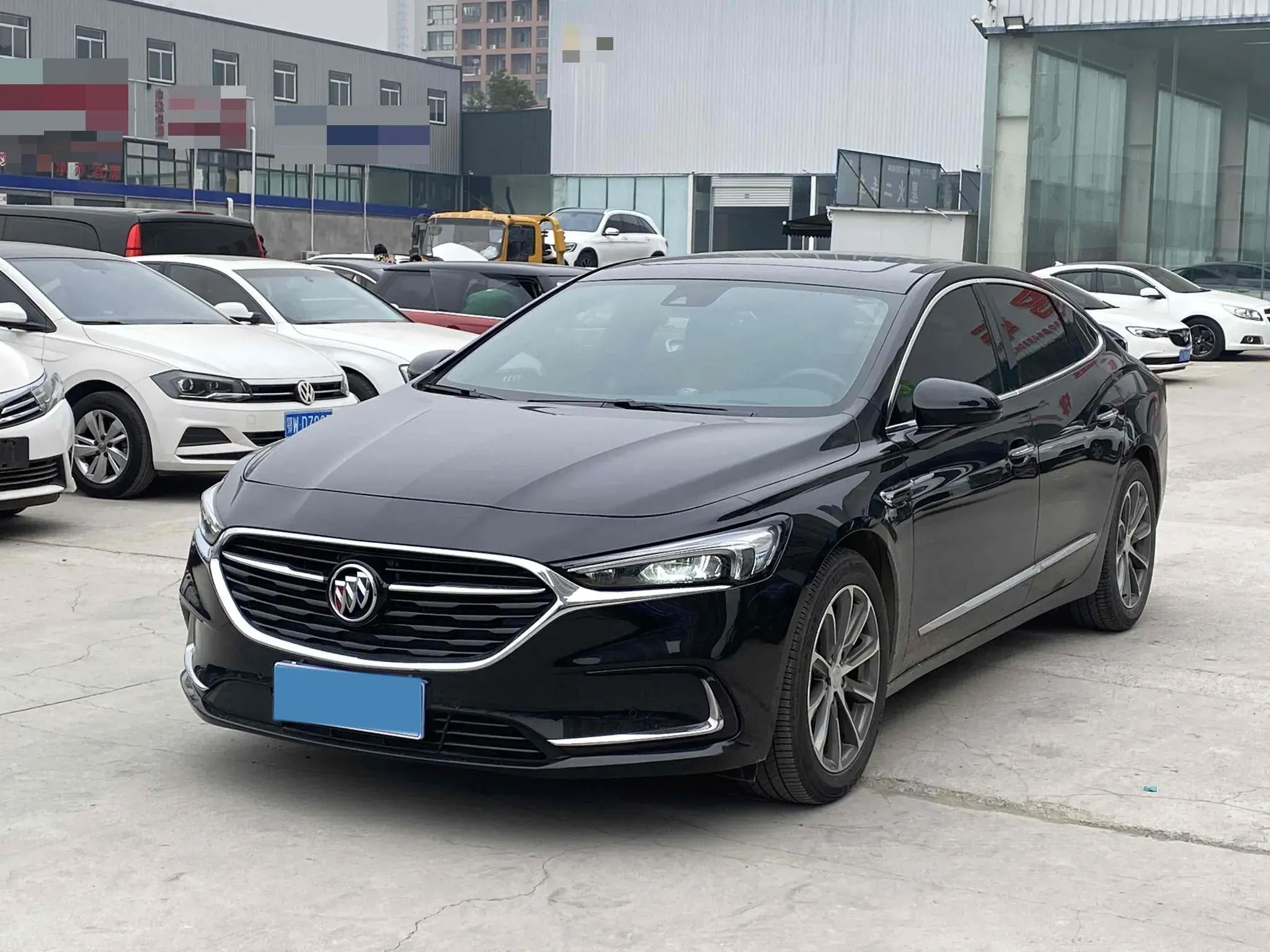 2022 BUICK LARCOSSE view 1