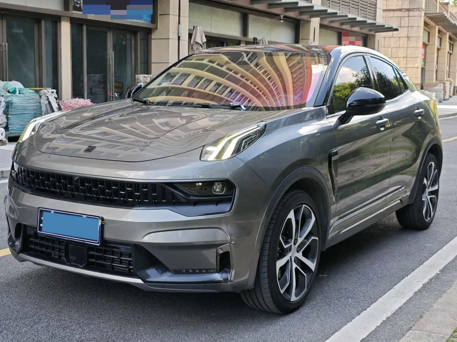 2020 LYNK&CO 05 view 1