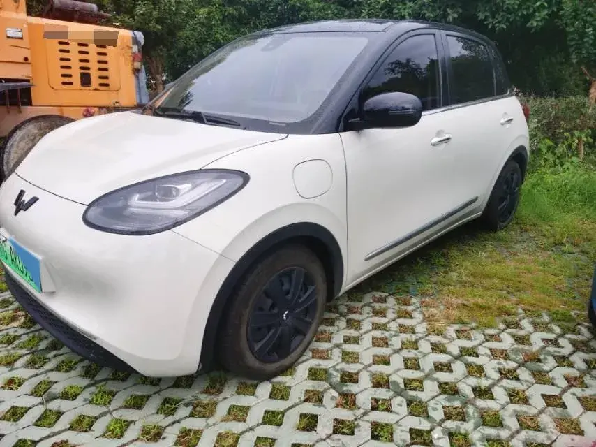 2023 WULING BINGUO view 1