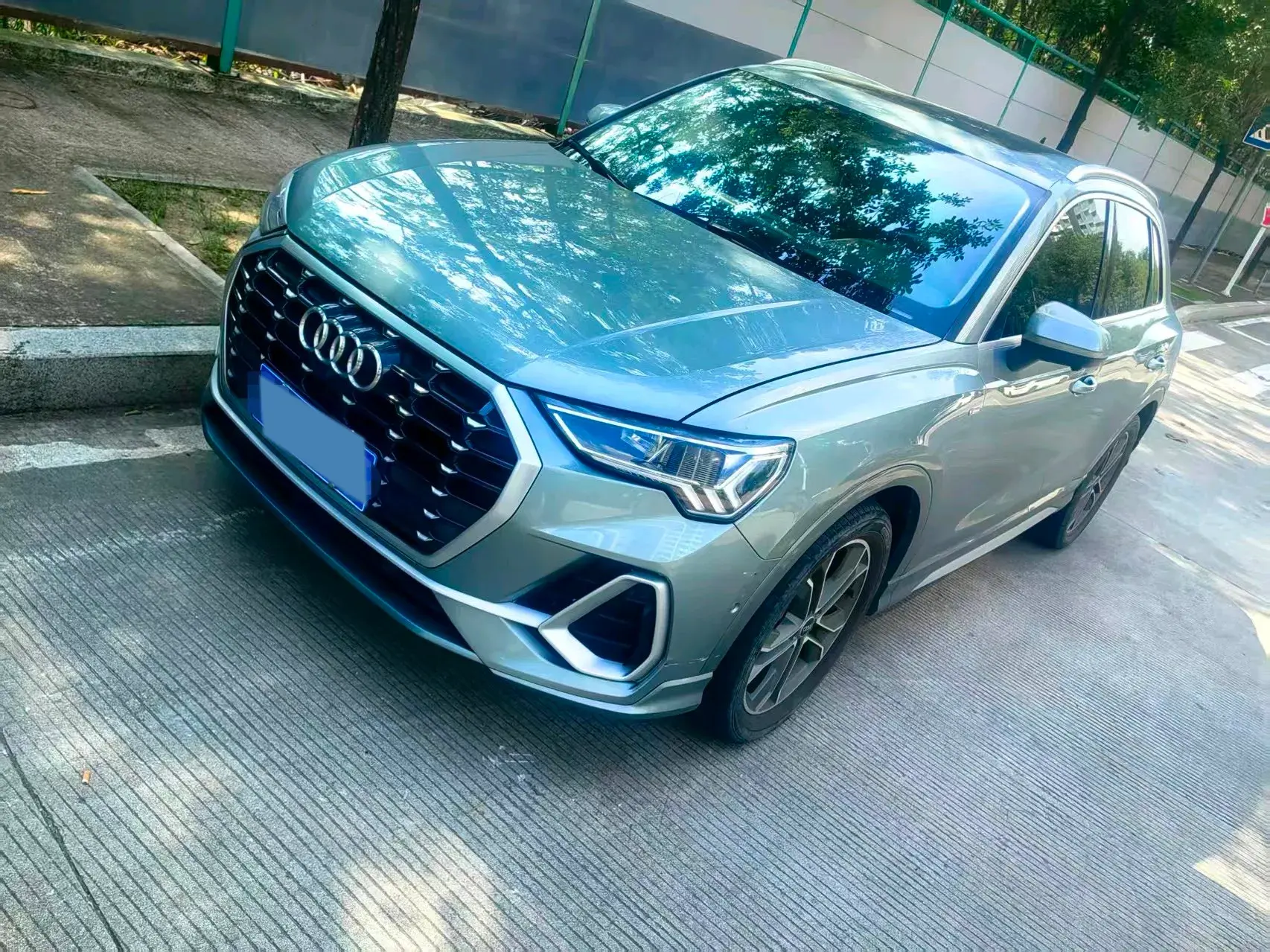 2022 AUDI Q3 view 1