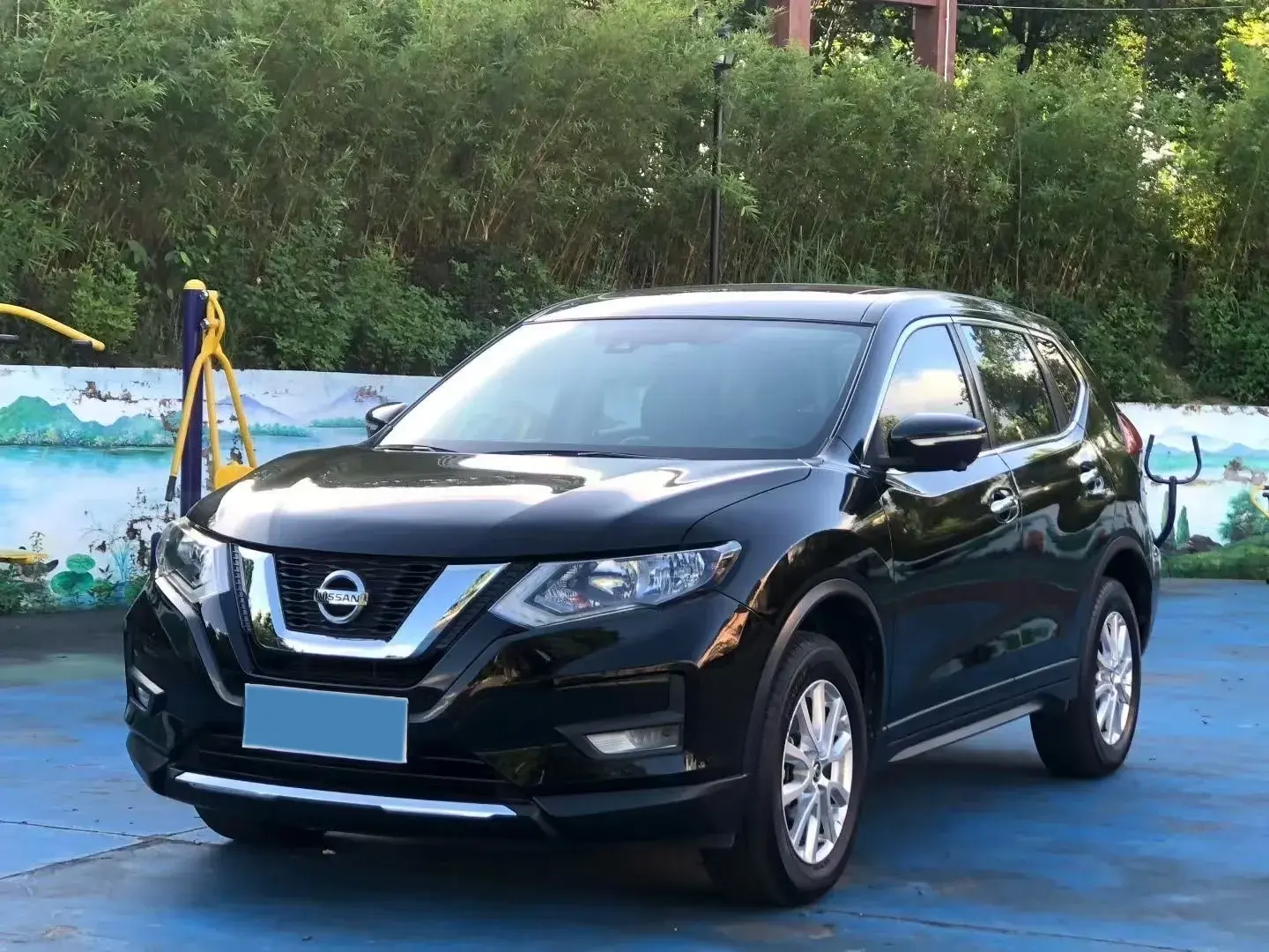 2021 NISSAN X-TRAIL view 1
