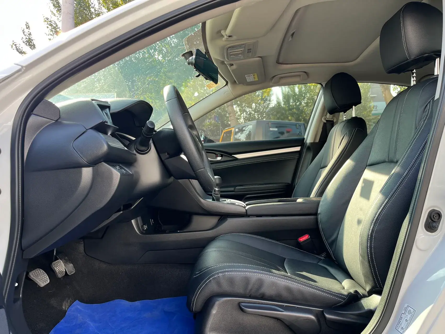 2019 HONDA CIVIC thumbnail 4