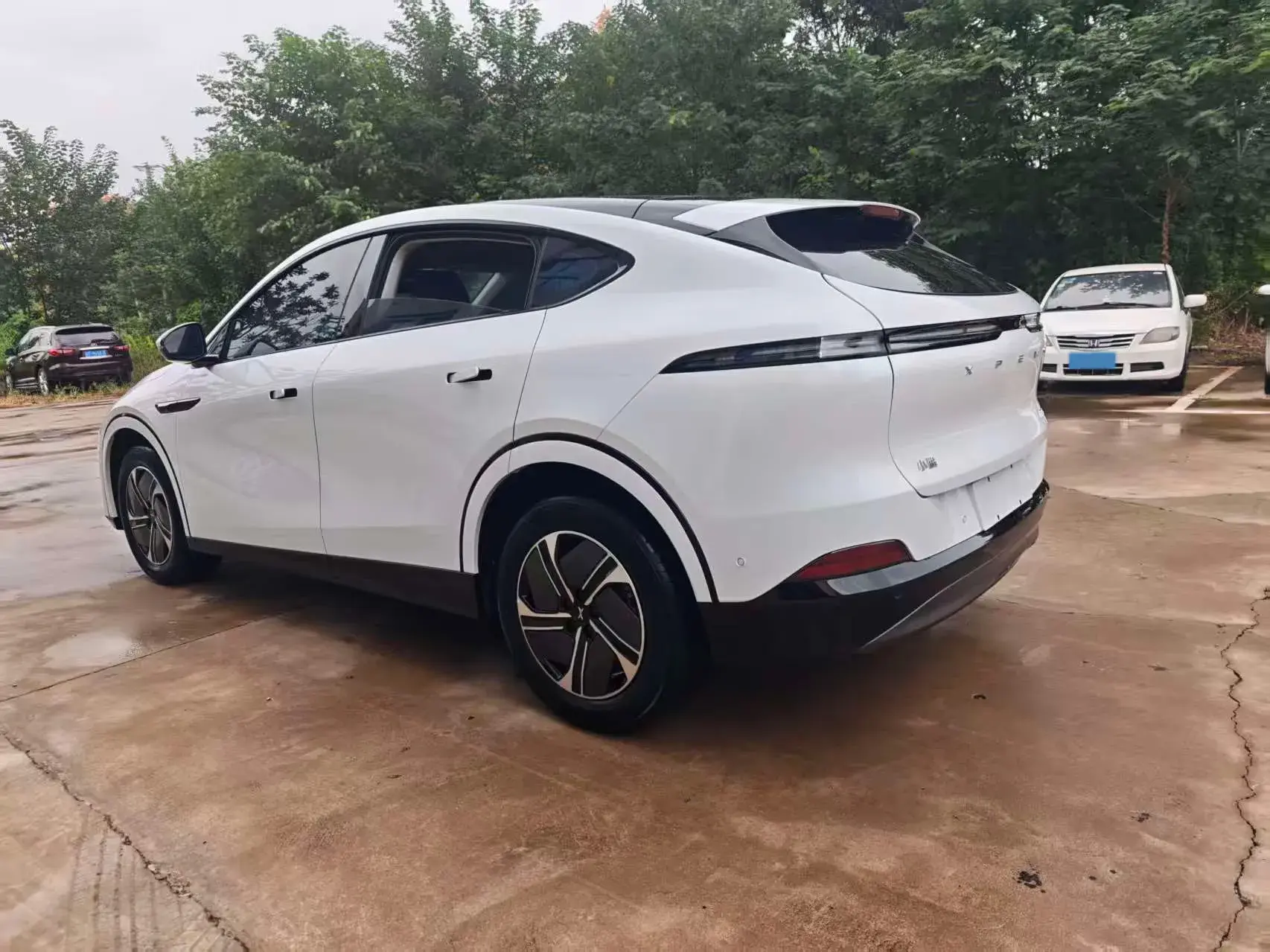 2023 XPENG G6 thumbnail 4