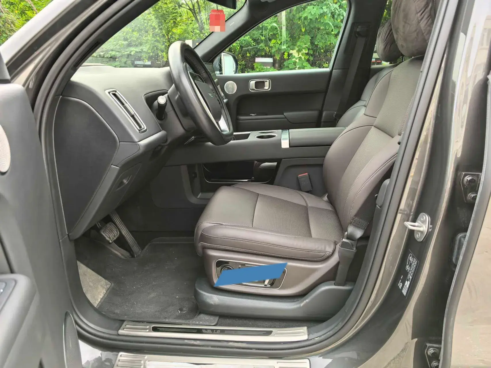 2023 LI L8 thumbnail 4