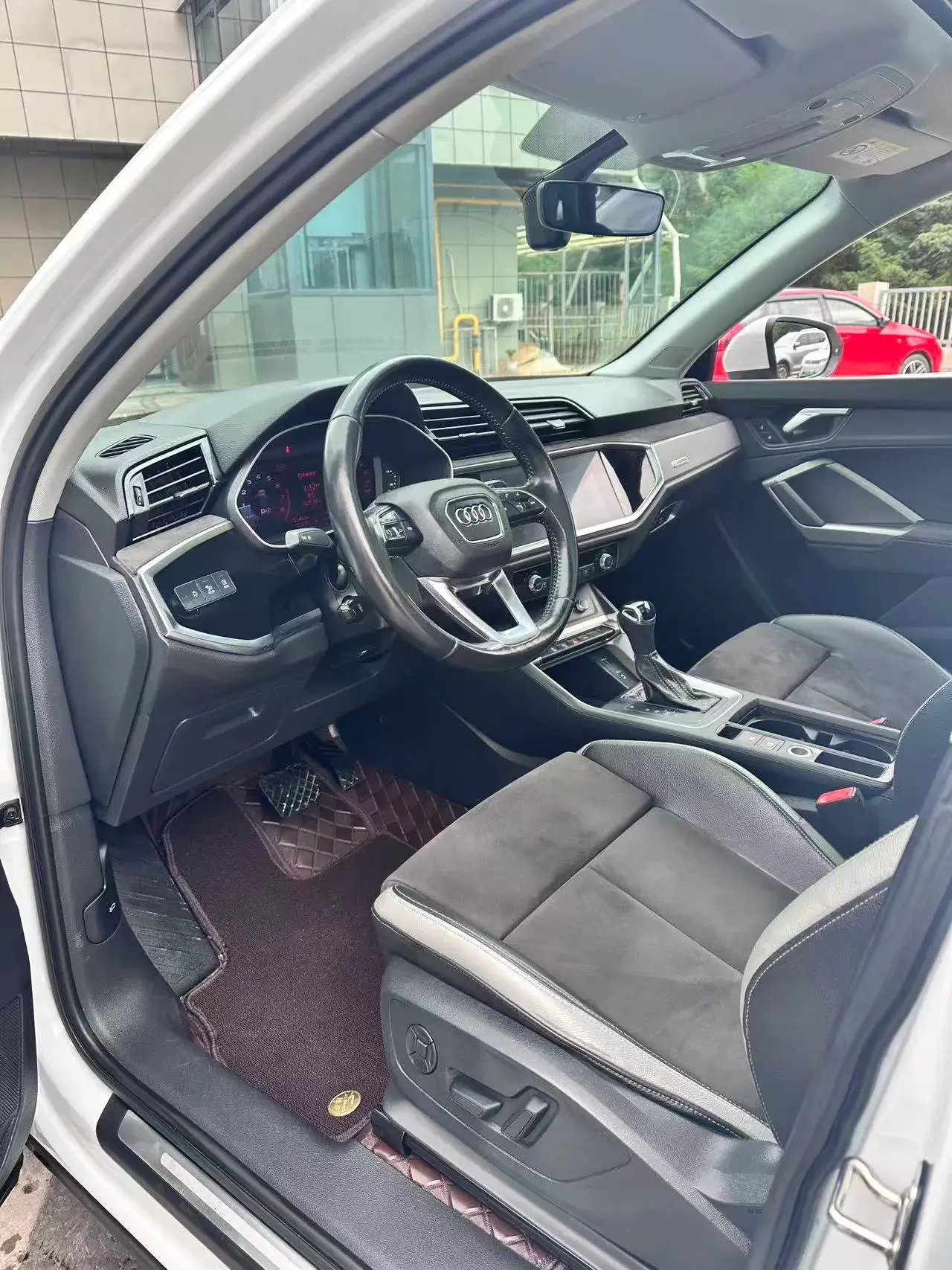 2019 AUDI Q3 thumbnail 4