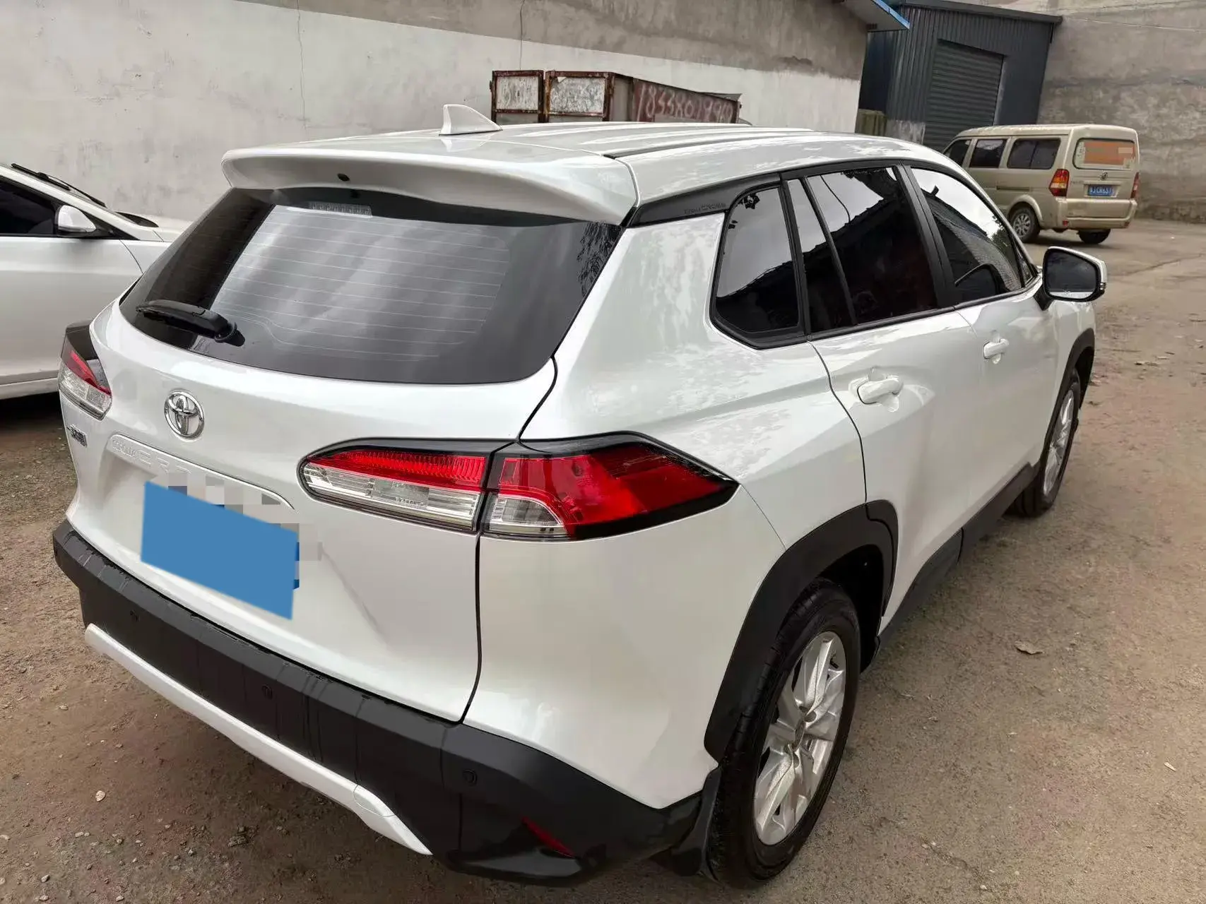 2023 TOYOTA COROLLA thumbnail 3