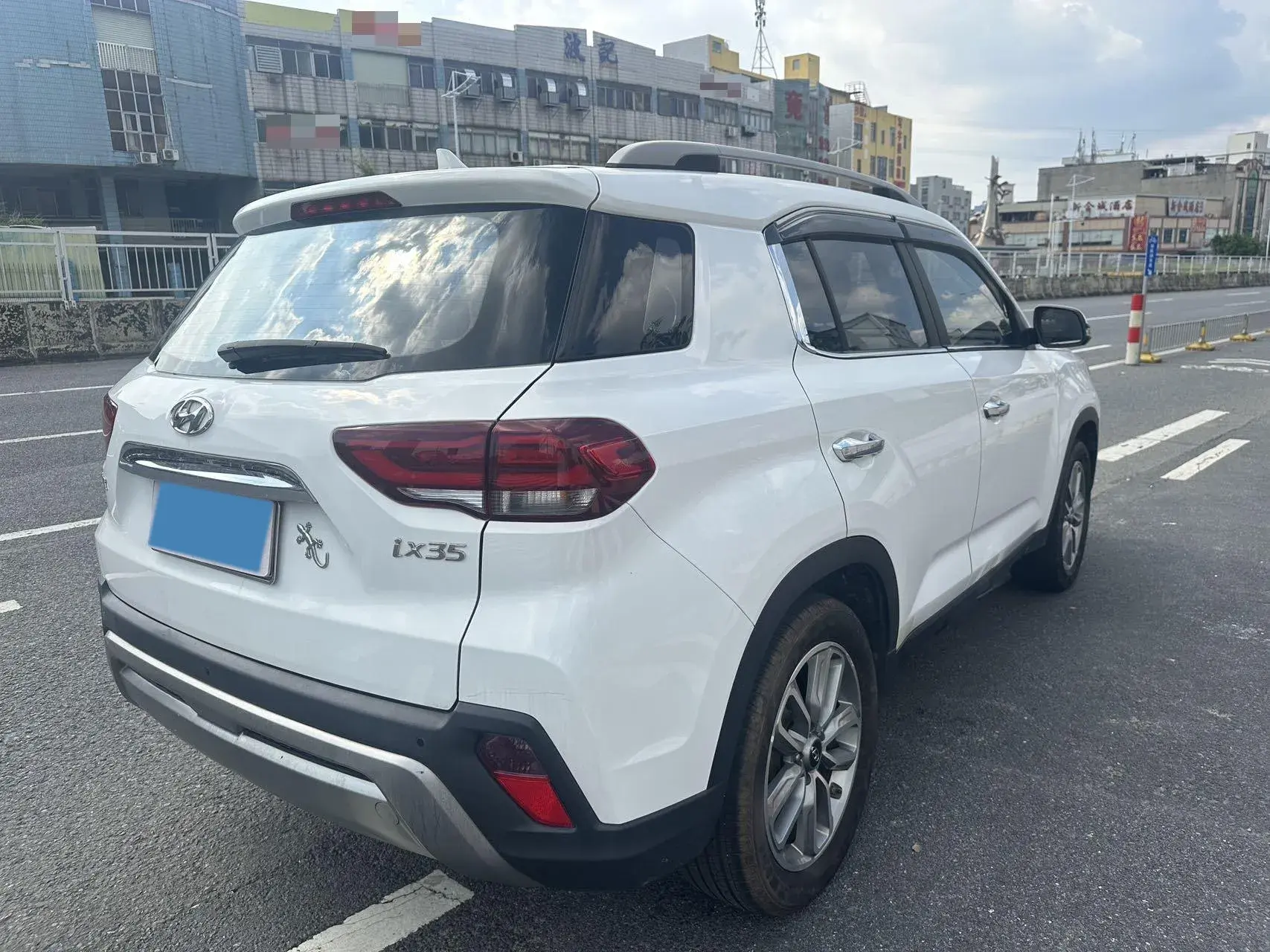 2018 HYUNDAI IX35 thumbnail 4